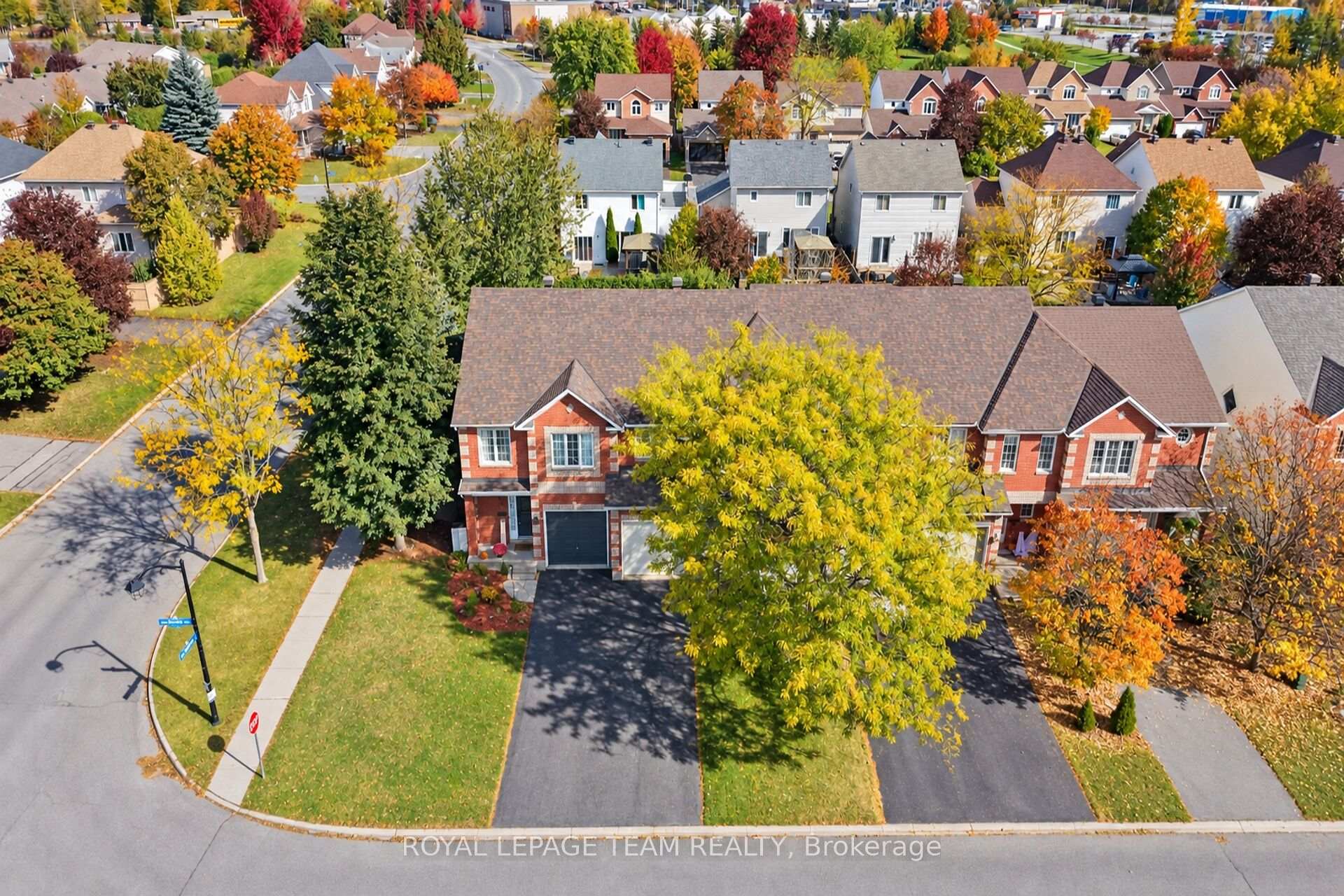 Photo 2 of 3 Chantilly Gate, Ottawa, Stittsville (North) — HOMEH