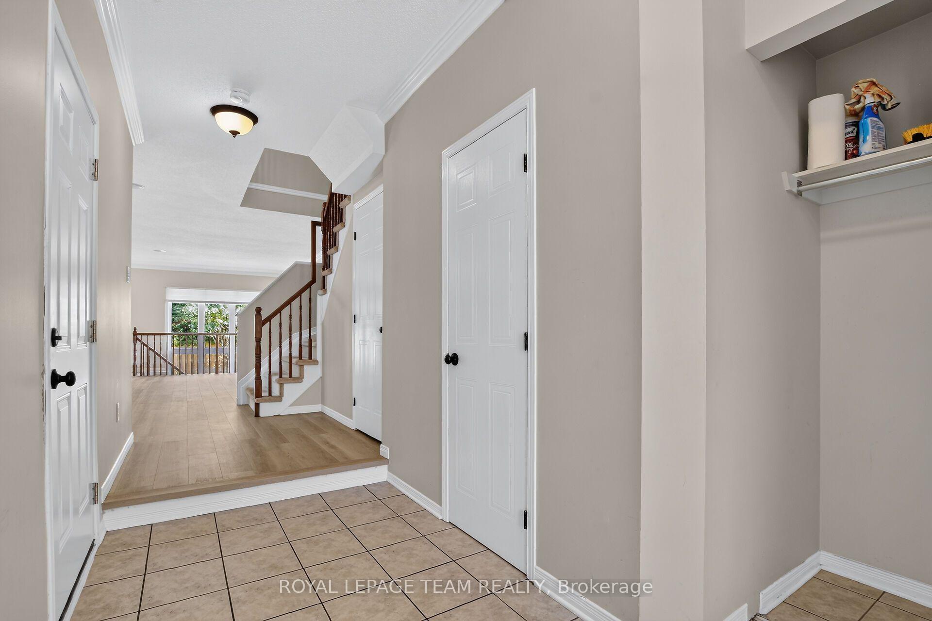 Photo 4 of 3 Chantilly Gate, Ottawa, Stittsville (North) — HOMEH