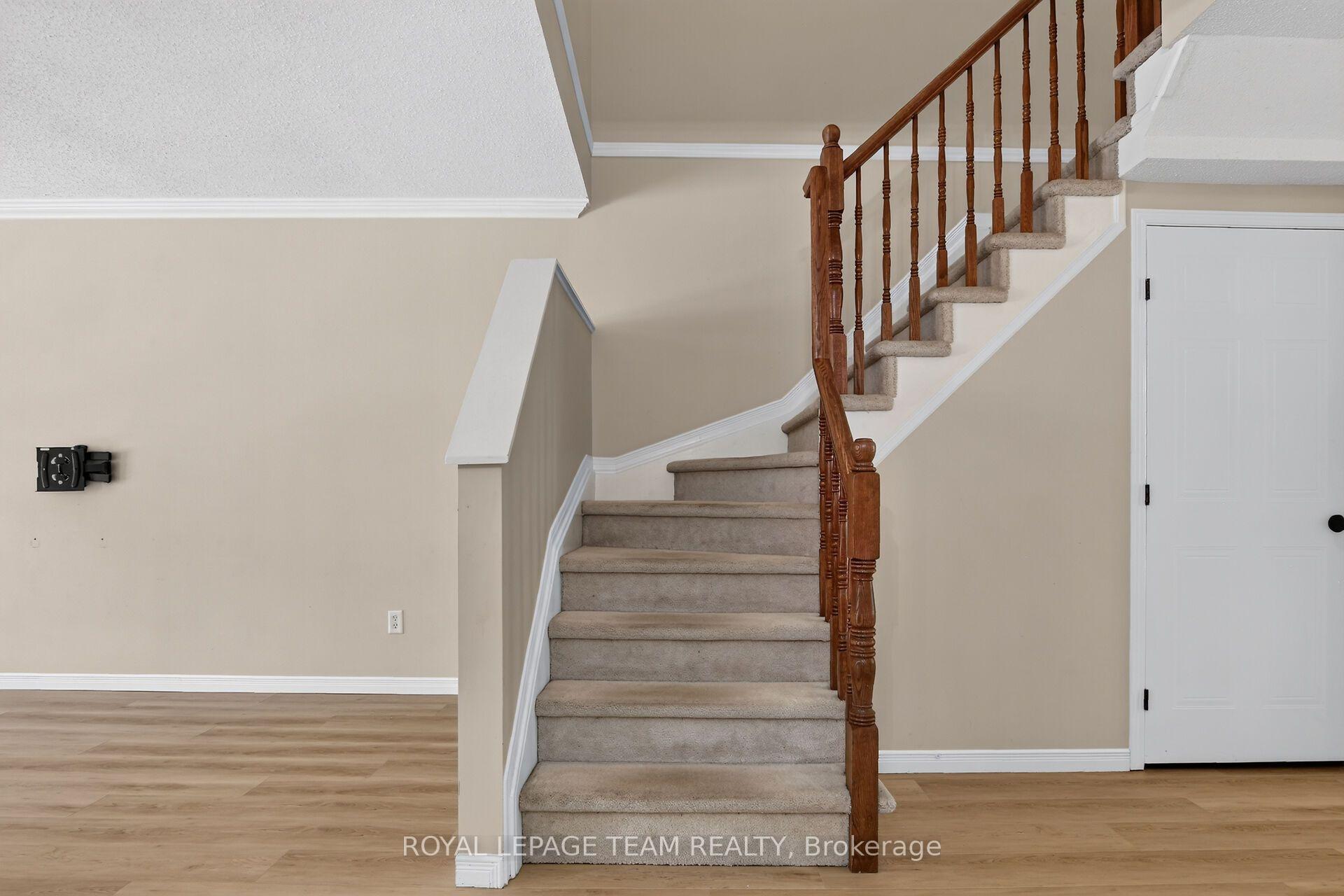 Photo 16 of 3 Chantilly Gate, Ottawa, Stittsville (North) — HOMEH