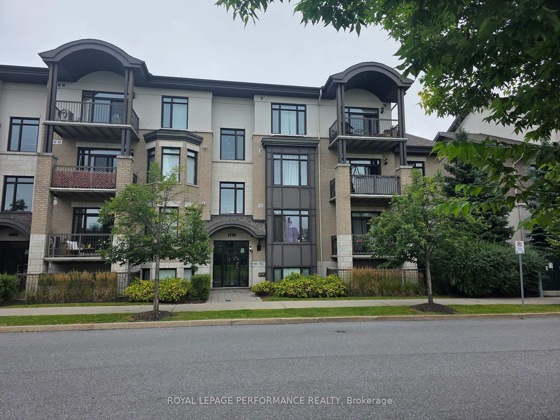 Photo of Unit 101, 655 Beauparc Private