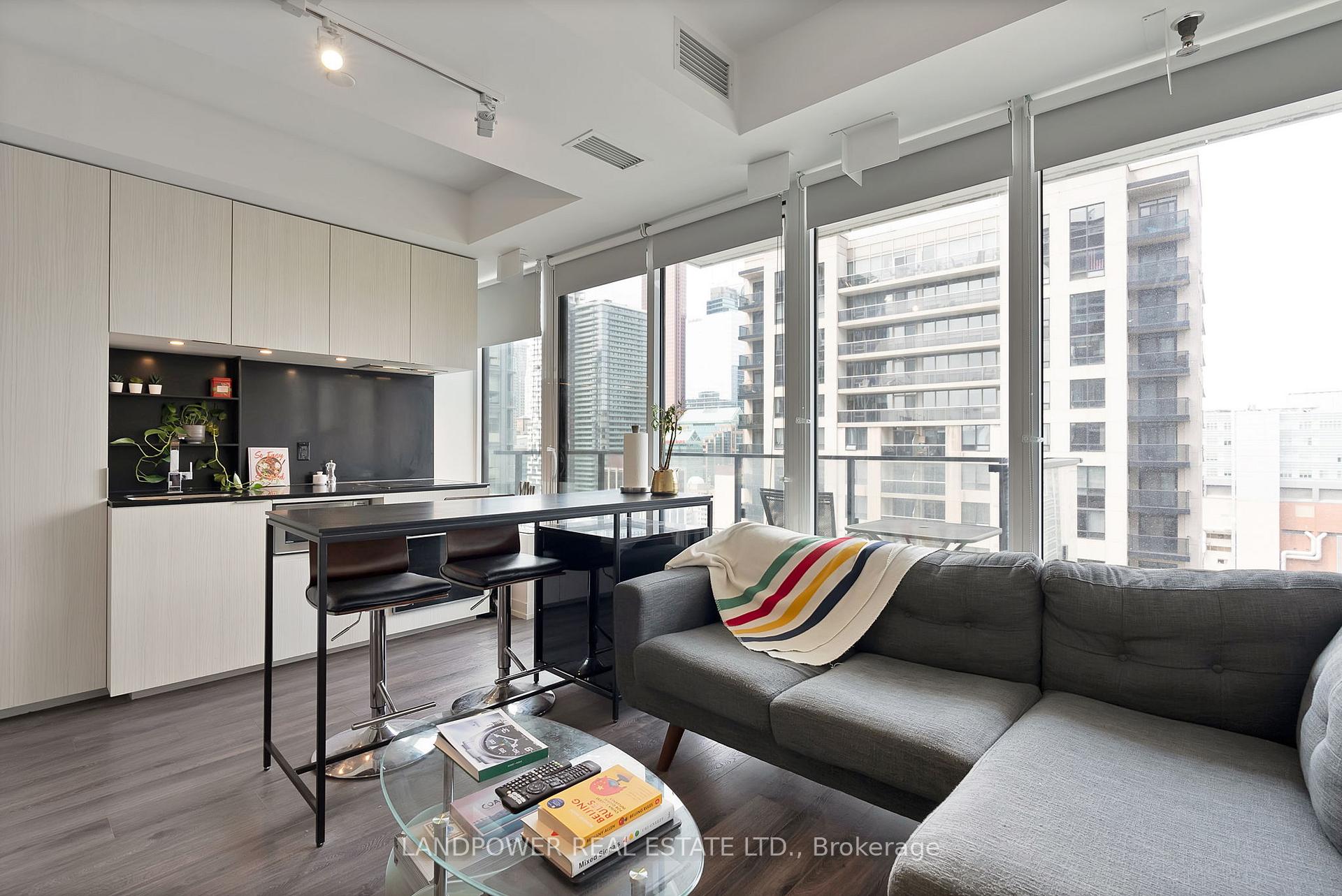 Photo of Unit 2501, 77 Shuter Street