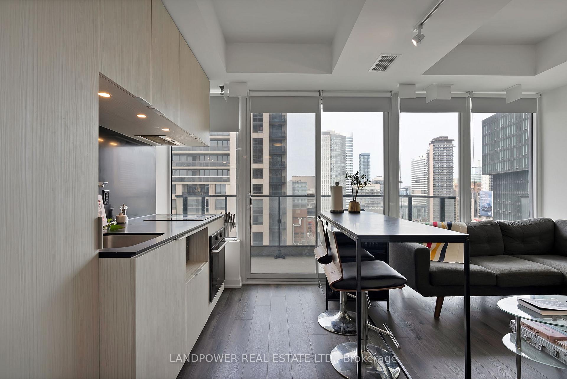 Photo 3 of Unit 2501, 77 Shuter Street, Toronto, Church-Yonge Corridor — HOMEH