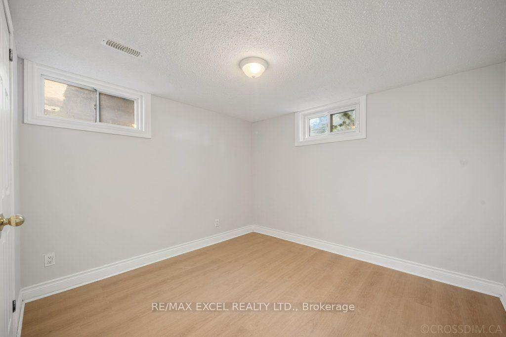 Photo 33 of 65 Wilson Road N, Oshawa, O'Neill — HOMEH