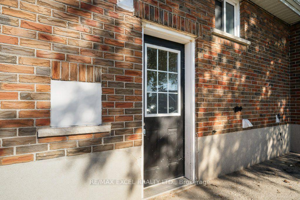 Photo 37 of 65 Wilson Road N, Oshawa, O'Neill — HOMEH