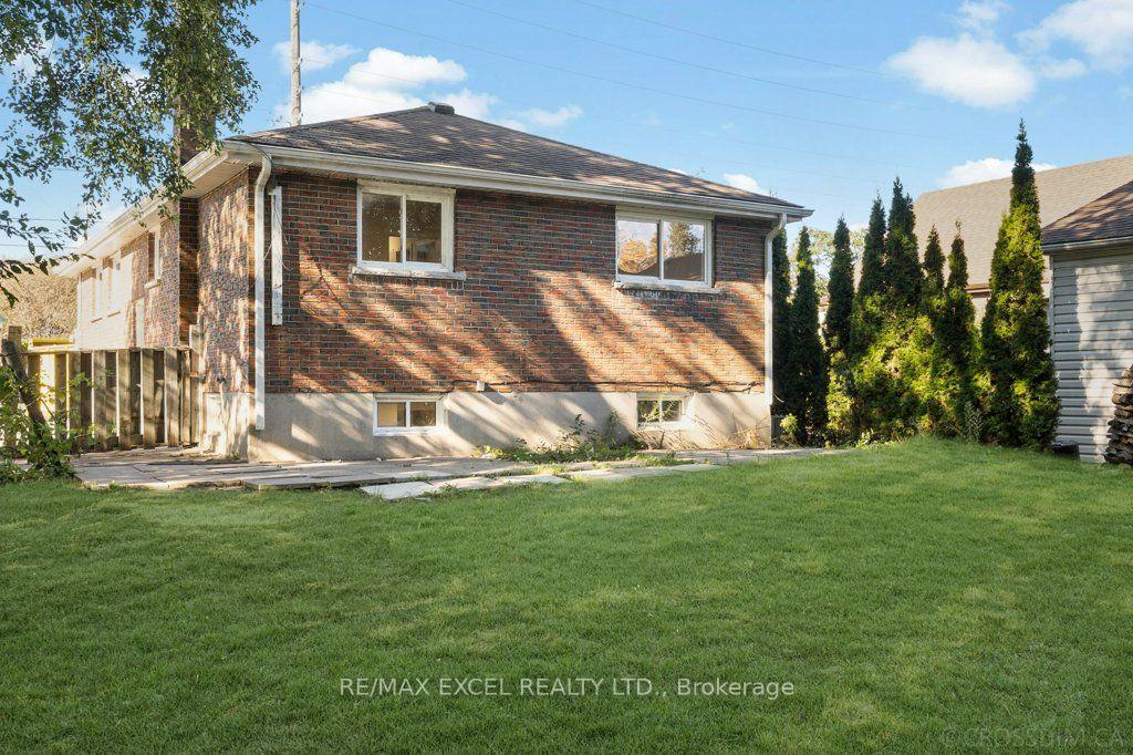 Photo 40 of 65 Wilson Road N, Oshawa, O'Neill — HOMEH