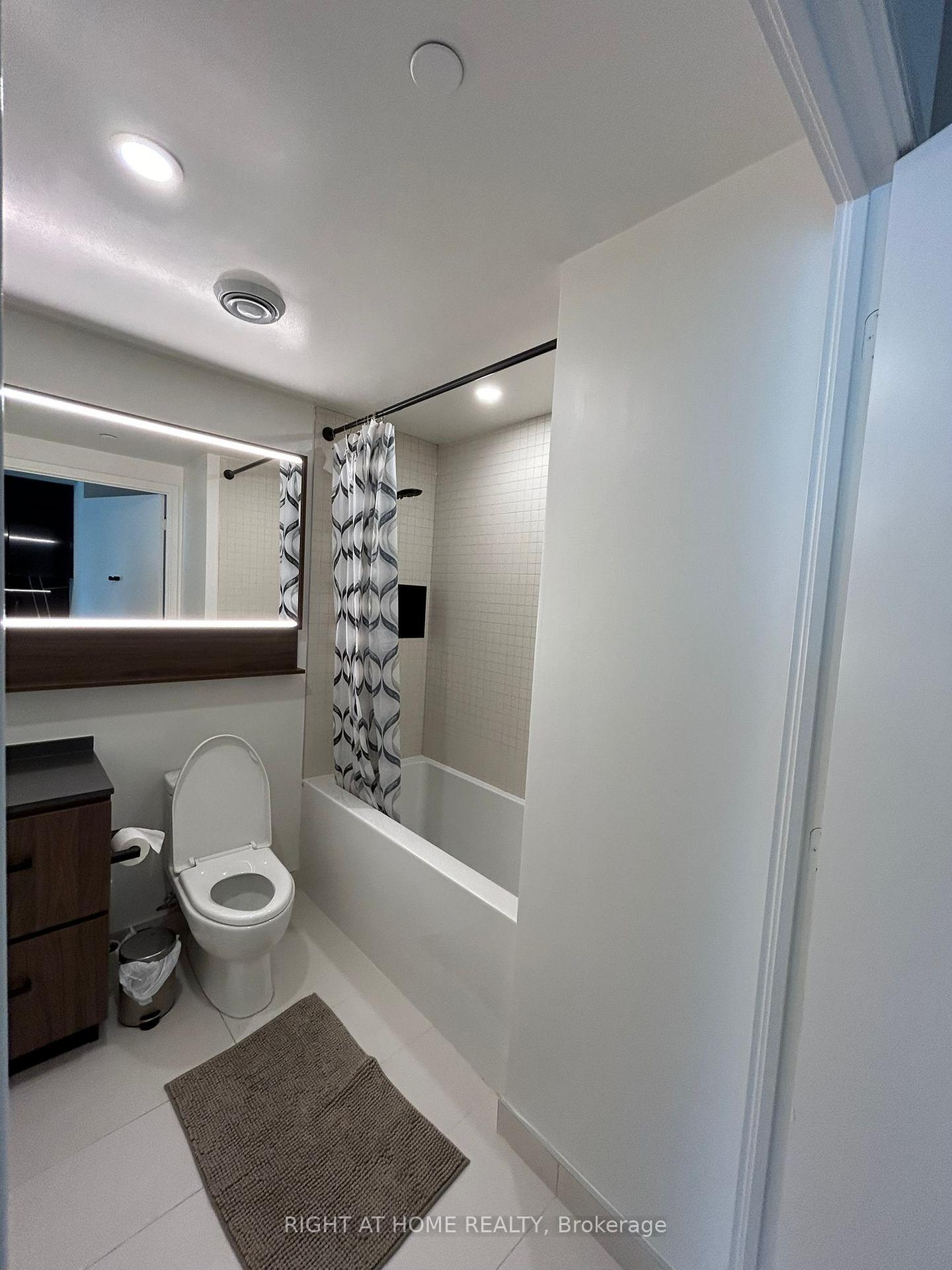 Photo 7 of Unit 516, 425 Front Street E, Toronto, Waterfront Communities — HOMEH