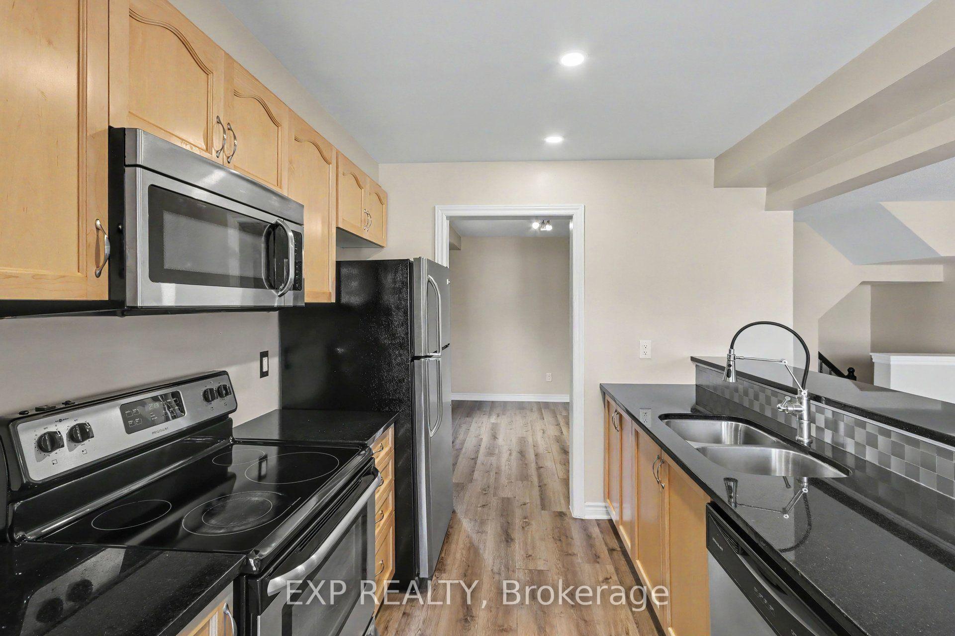 Photo 10 of 364 Sweet Grass Circle, Ottawa, Barrhaven - Half Moon Bay — HOMEH