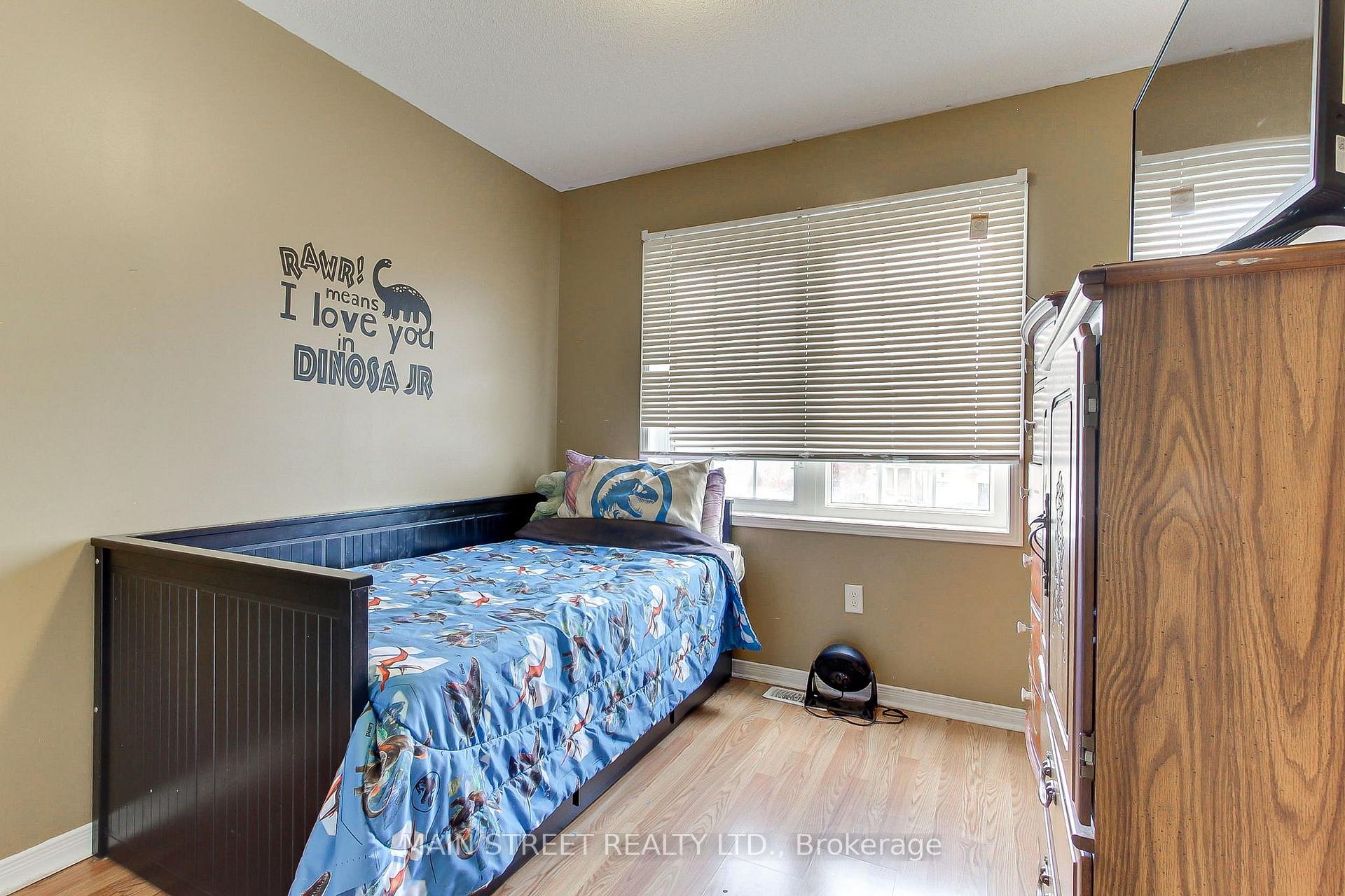 Photo 14 of 117 Hammill Heights, East Gwillimbury, Mt Albert — HOMEH