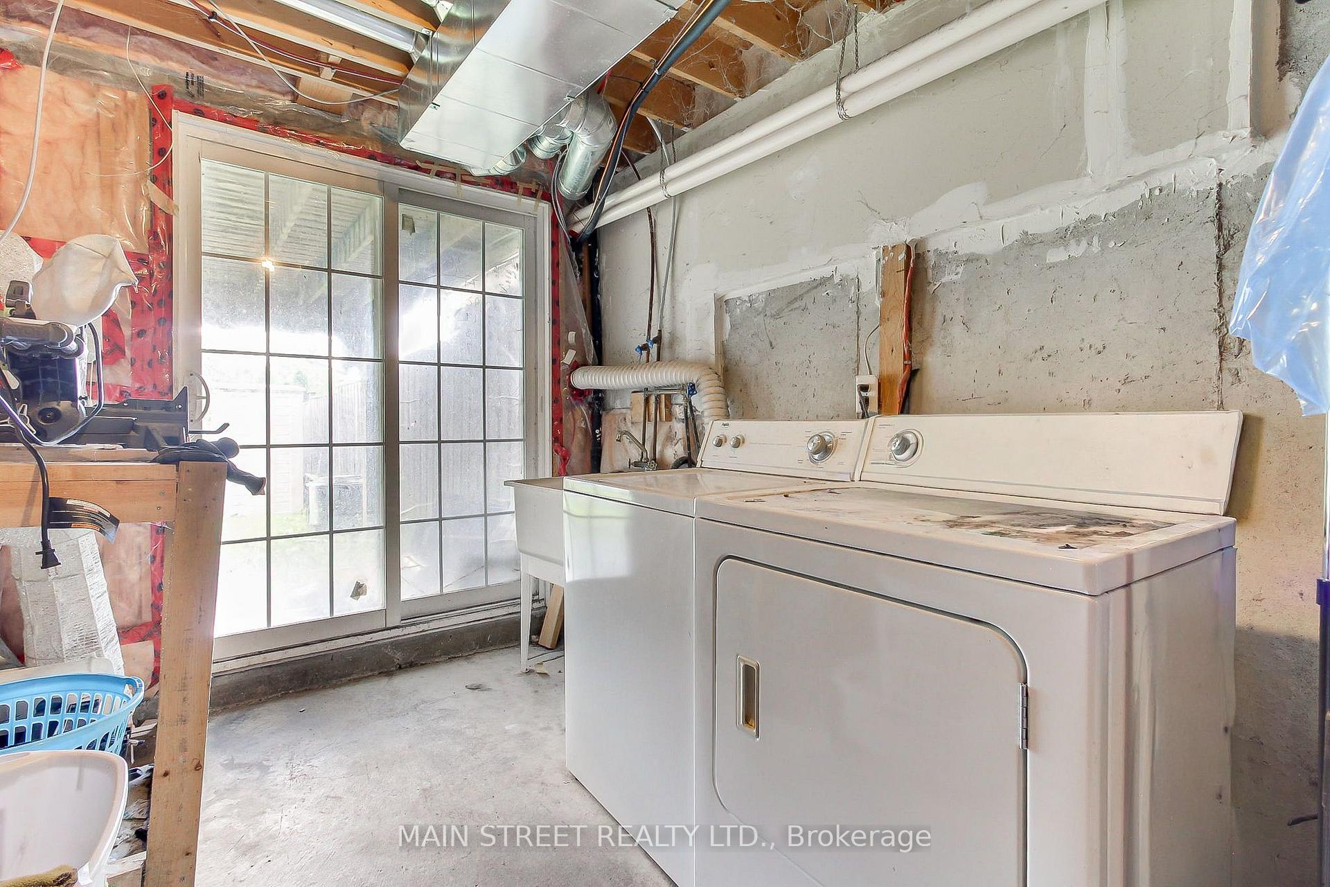 Photo 17 of 117 Hammill Heights, East Gwillimbury, Mt Albert — HOMEH