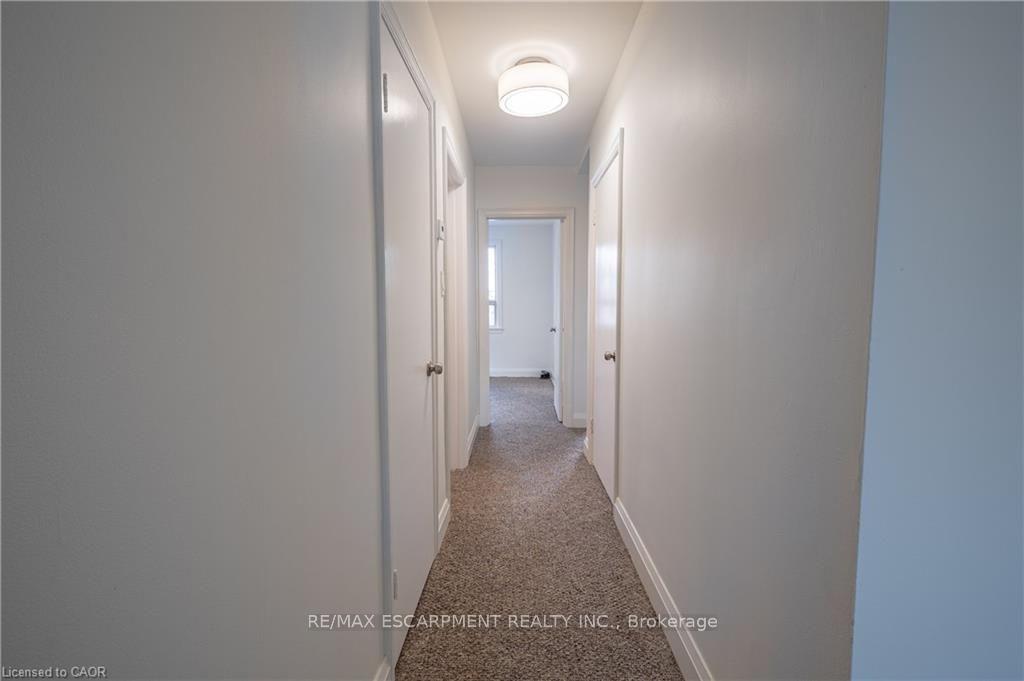 Photo 14 of 150 Beland Avenue S, Hamilton, Glenview — HOMEH