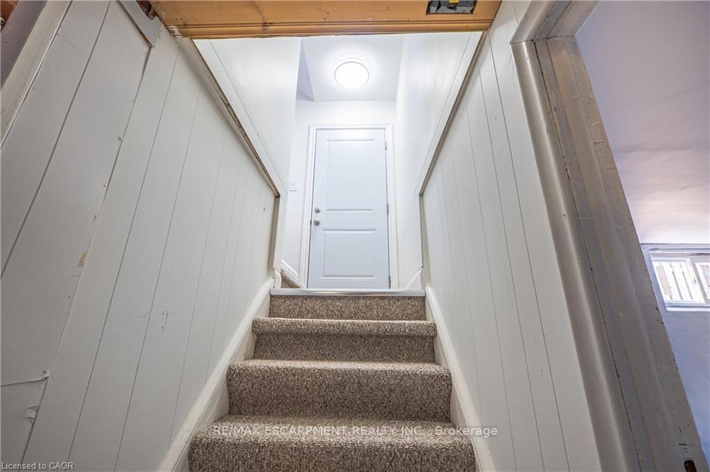 Photo 21 of 150 Beland Avenue S, Hamilton, Glenview — HOMEH
