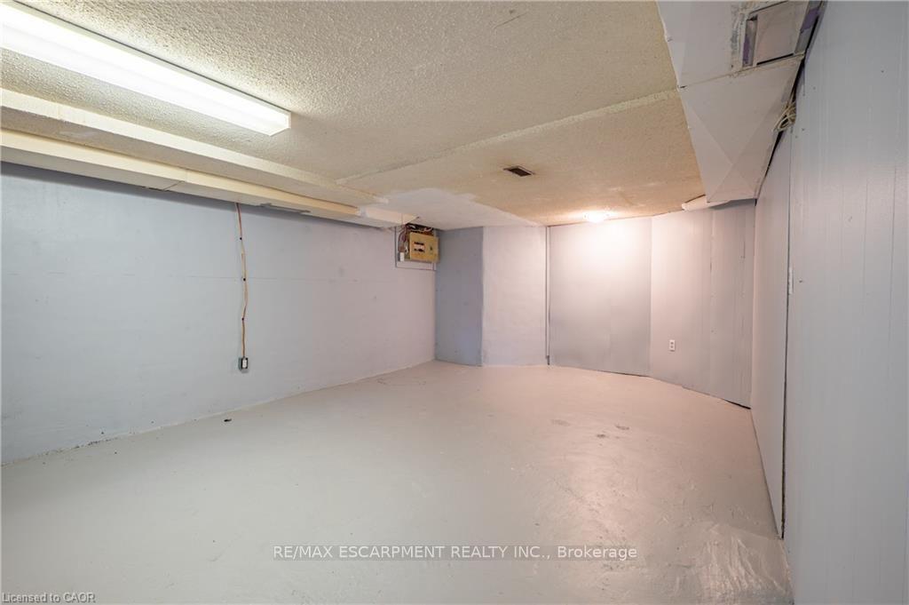 Photo 23 of 150 Beland Avenue S, Hamilton, Glenview — HOMEH