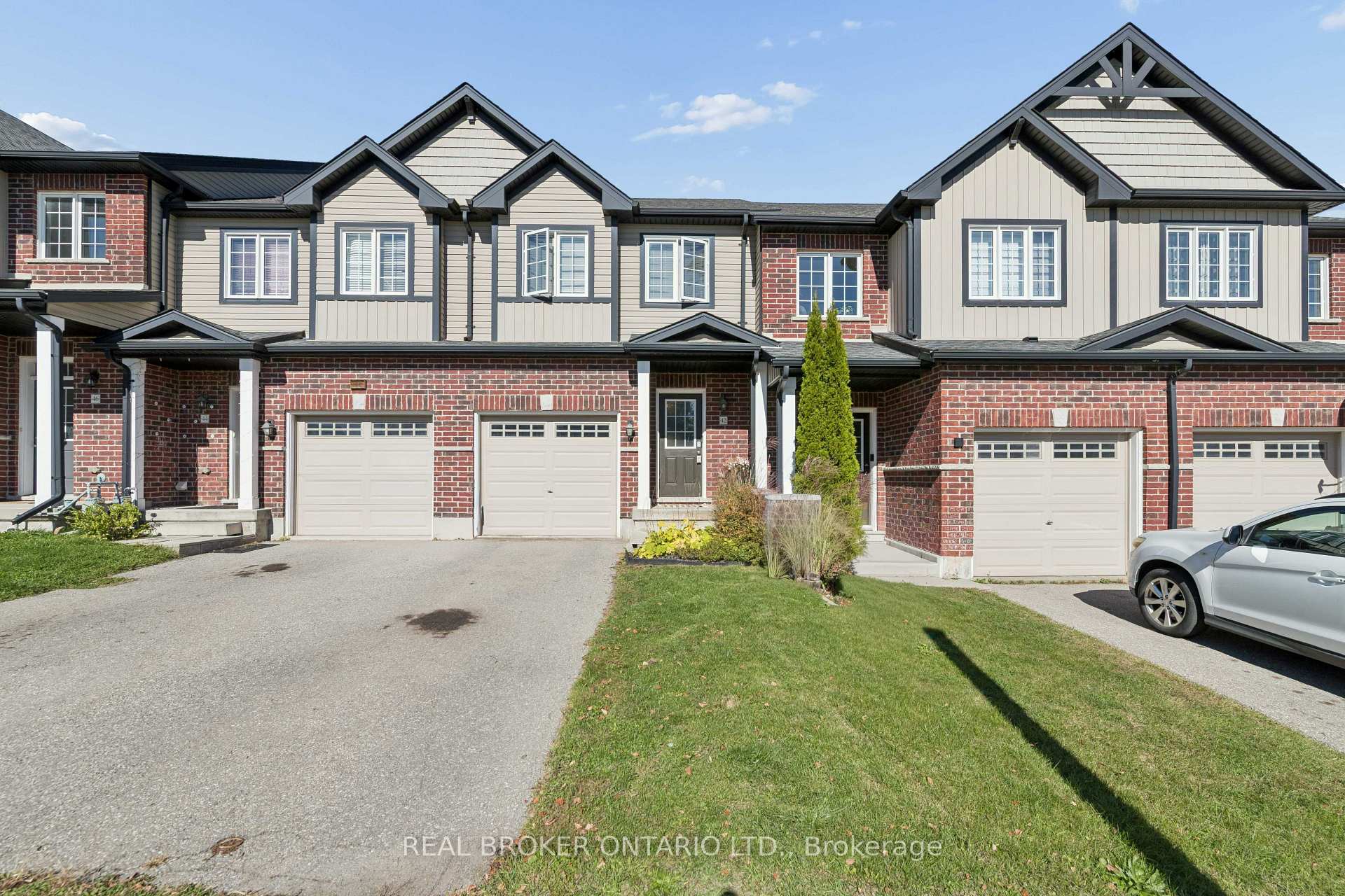 Photo 1 of 42 Renfrew Street, Kitchener, Huron Park — HOMEH