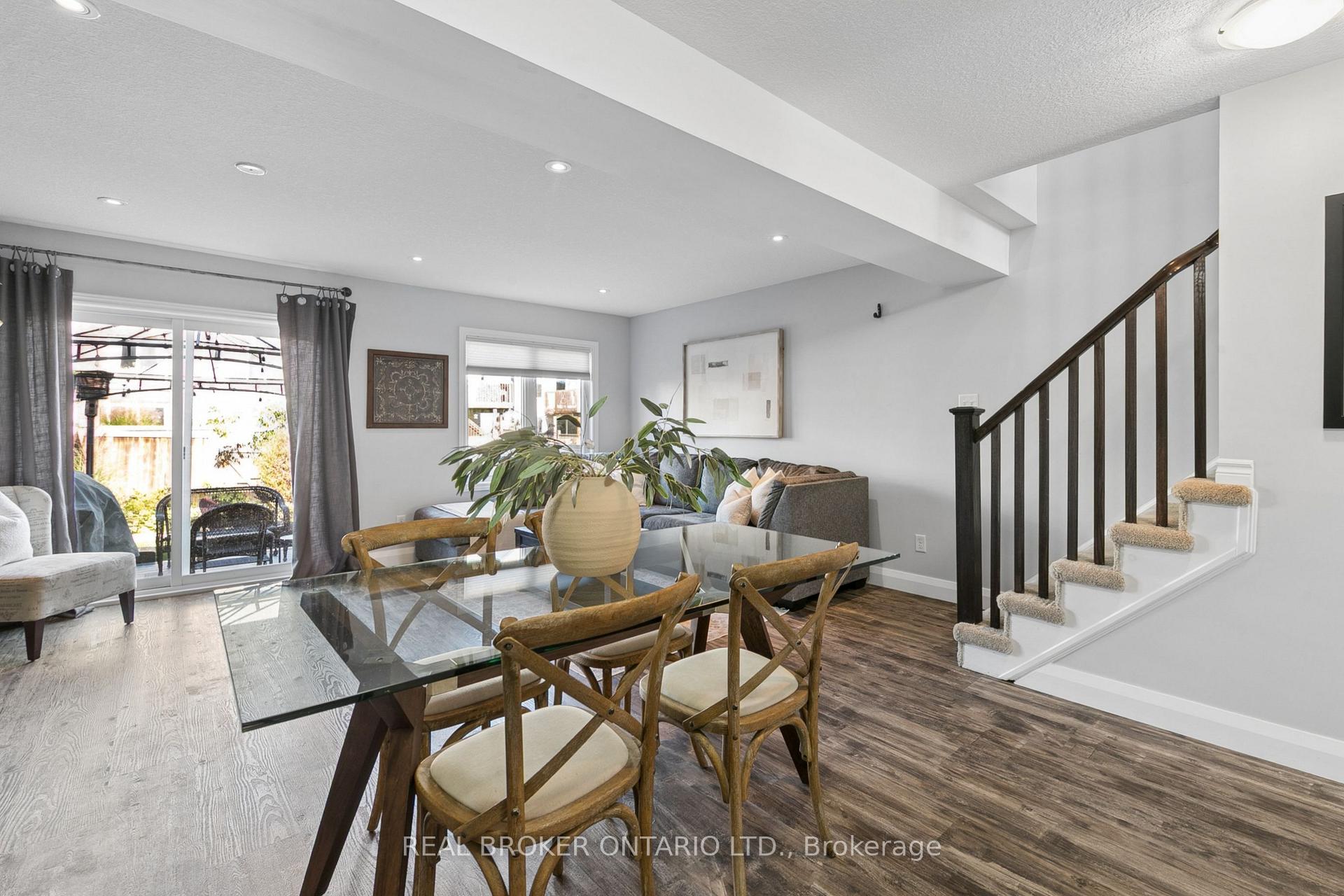 Photo 8 of 42 Renfrew Street, Kitchener, Huron Park — HOMEH