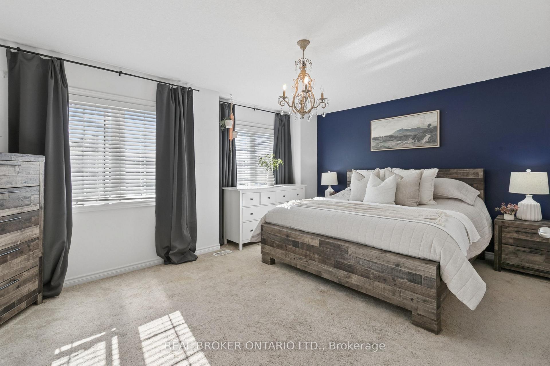 Photo 13 of 42 Renfrew Street, Kitchener, Huron Park — HOMEH