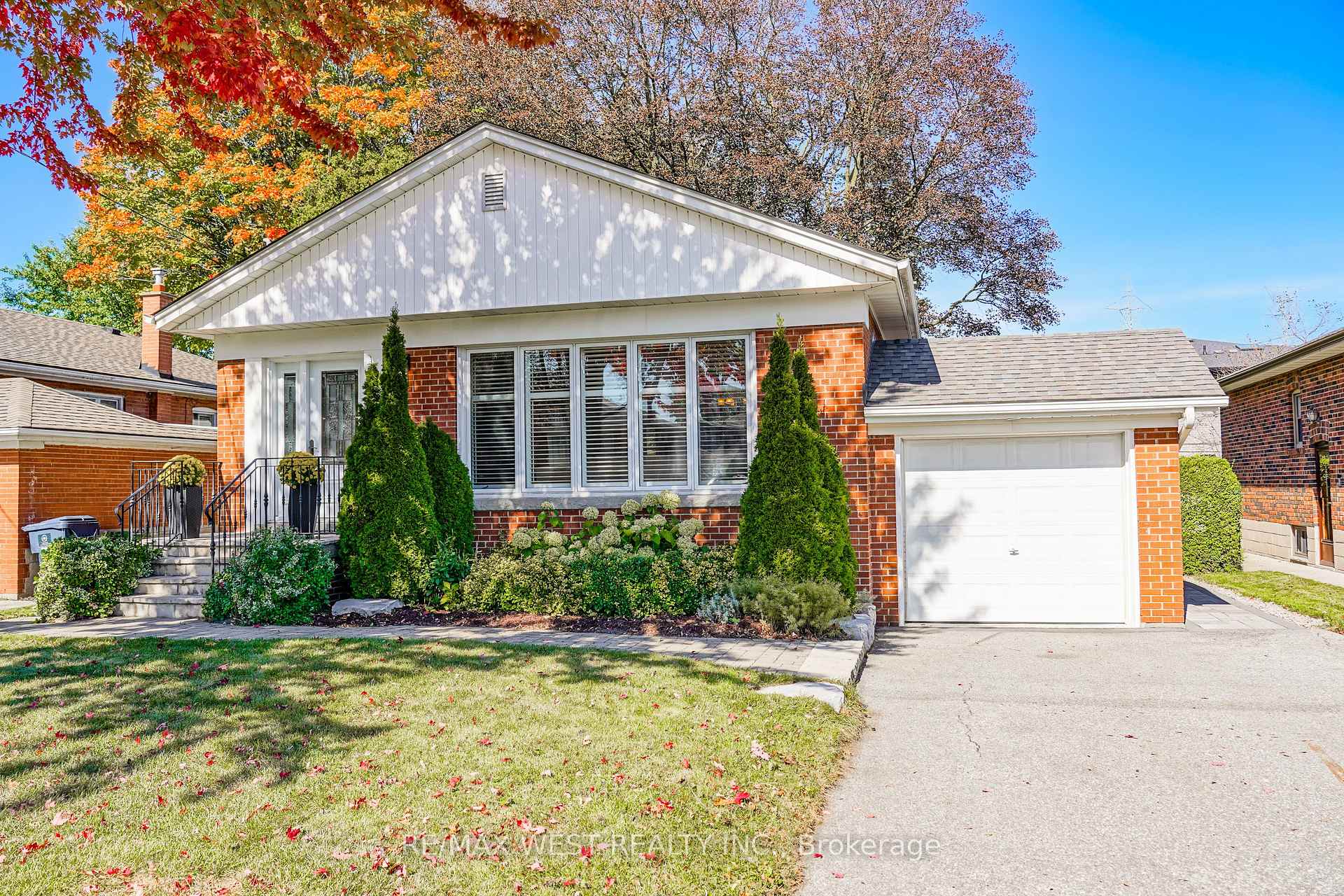 Front of 18 Nashland Avenue
