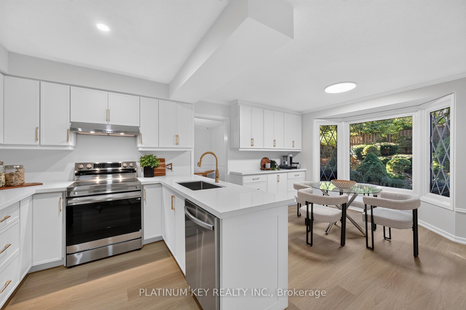 Photo 11 of 723 Cranbrook Road, London, South M — HOMEH