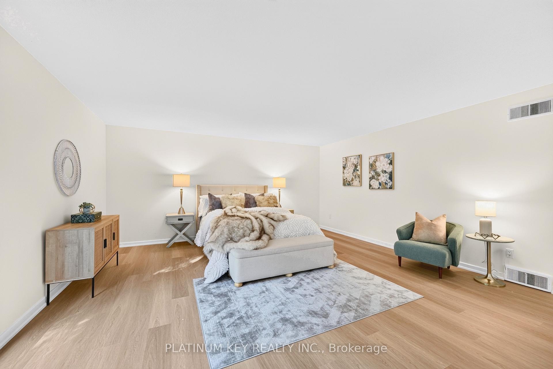 Photo 23 of 723 Cranbrook Road, London, South M — HOMEH