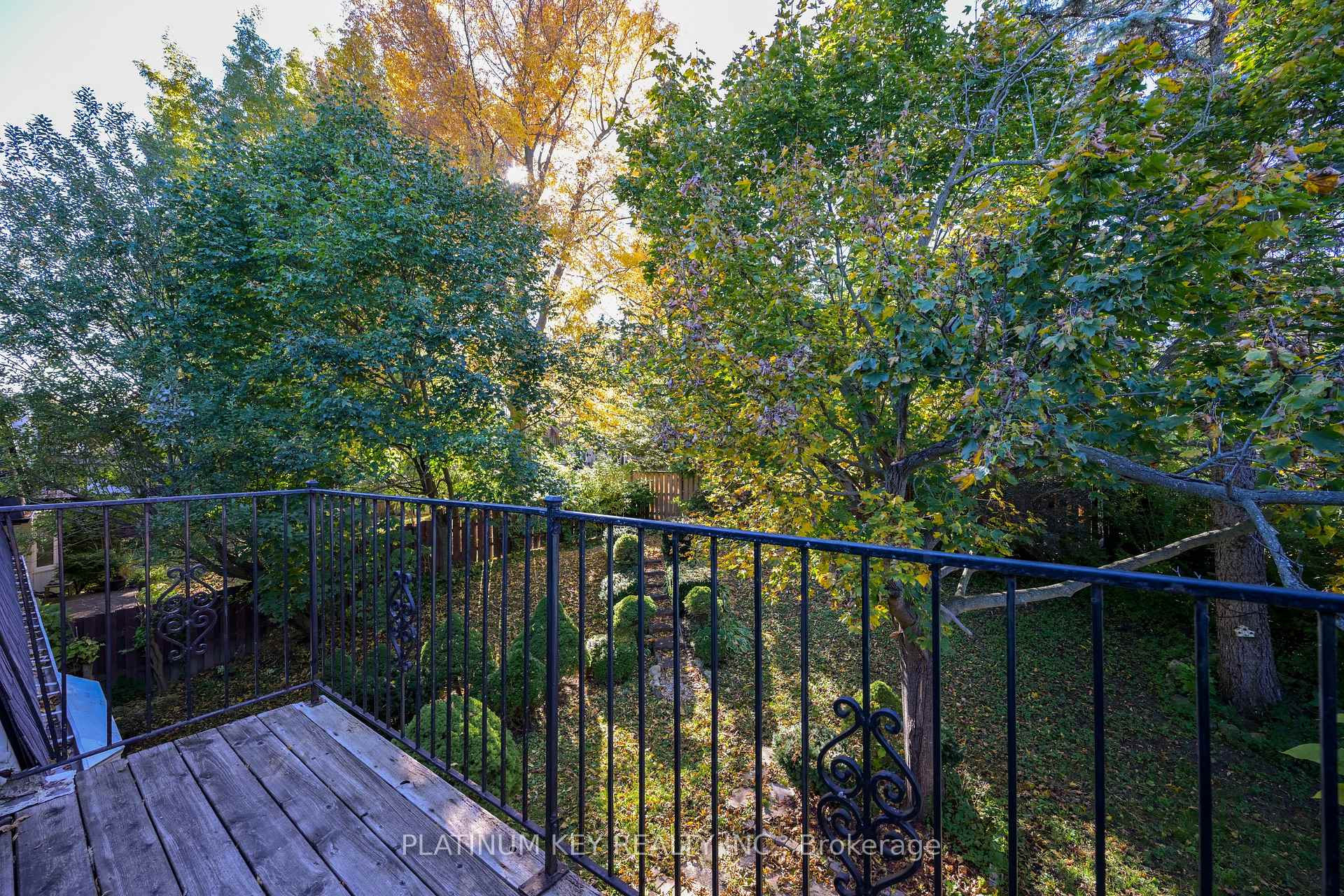 Photo 27 of 723 Cranbrook Road, London, South M — HOMEH