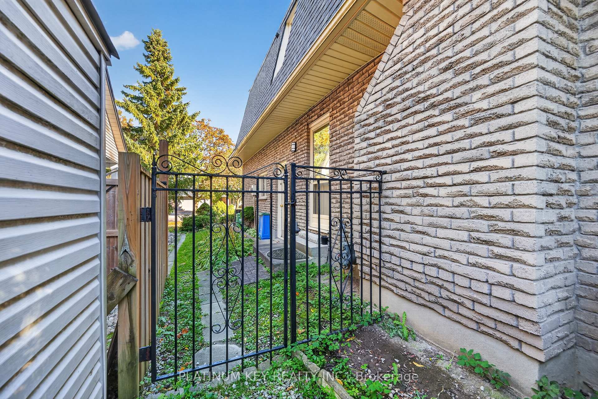 Photo 44 of 723 Cranbrook Road, London, South M — HOMEH