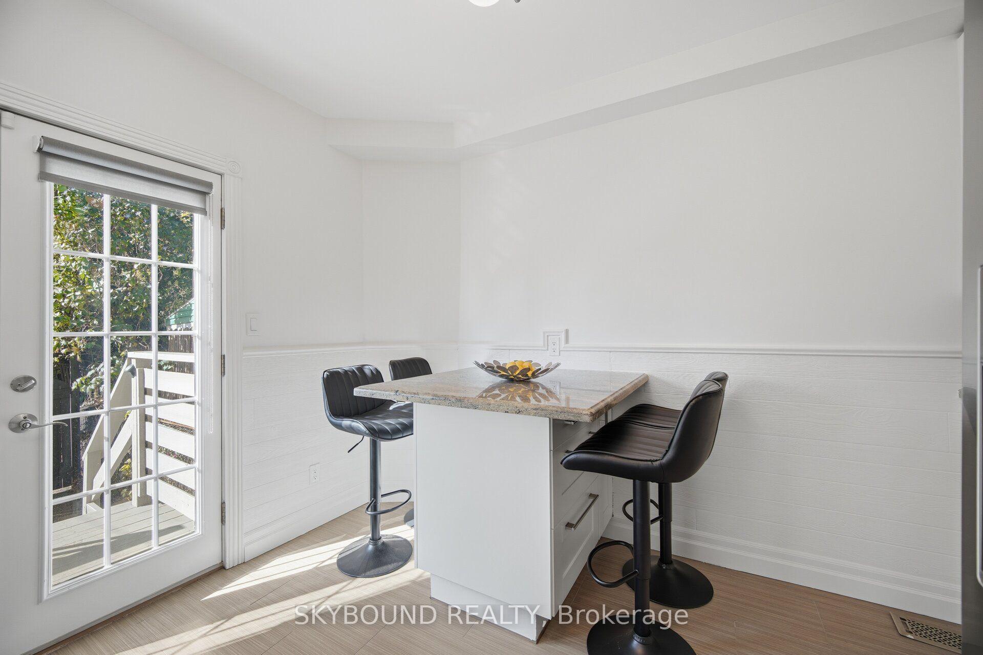 Photo 18 of 155 Niagara Street, Toronto, Niagara — HOMEH