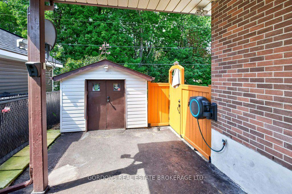 Photo 3 of 755 Downing Street, Kingston, South of Taylor-Kidd Blvd — HOMEH
