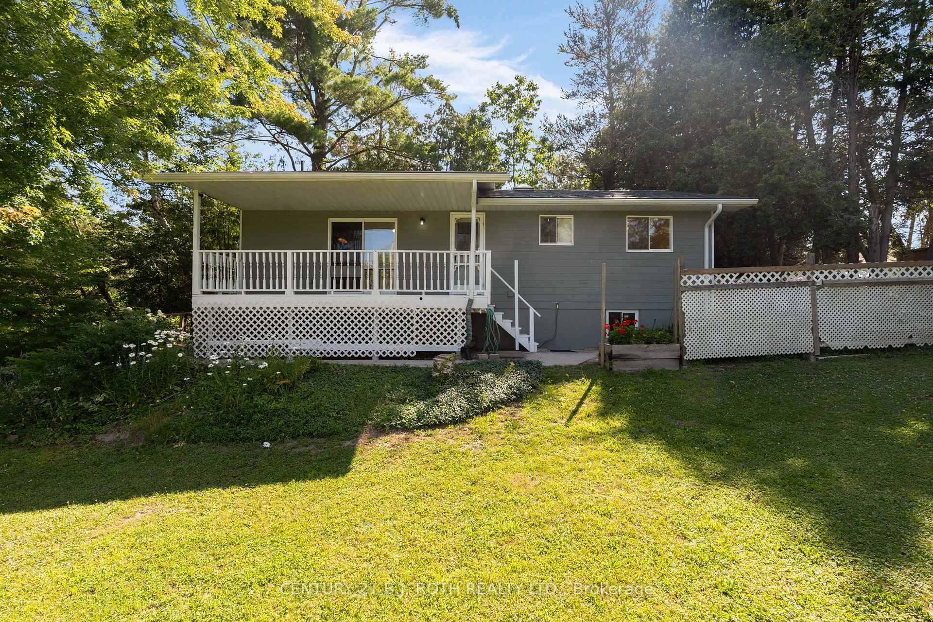 Photo of 957 7th Line