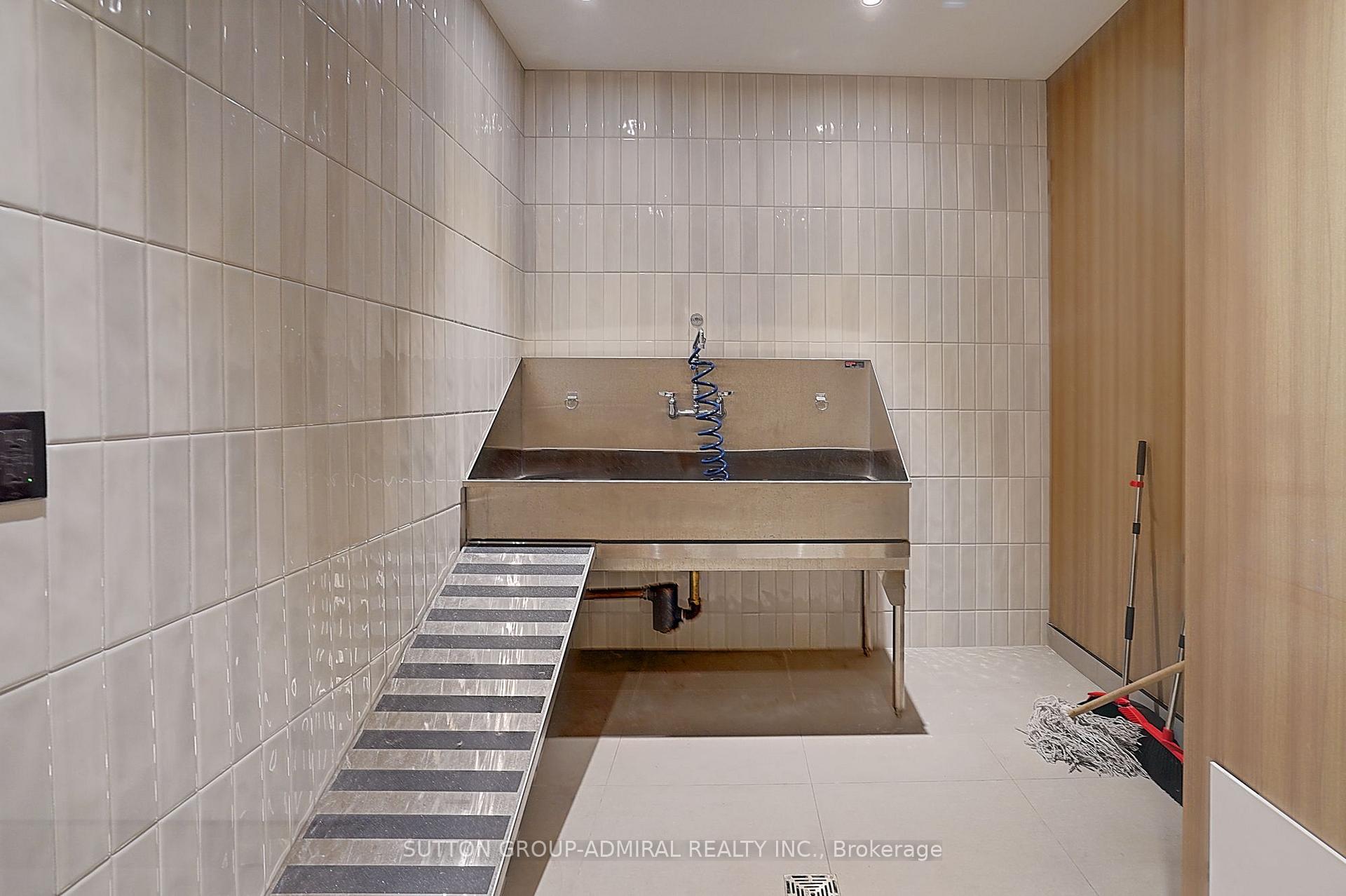 Photo 42 of Unit 712, 8 Beverley Glen Boulevard, Vaughan, Beverley Glen — HOMEH