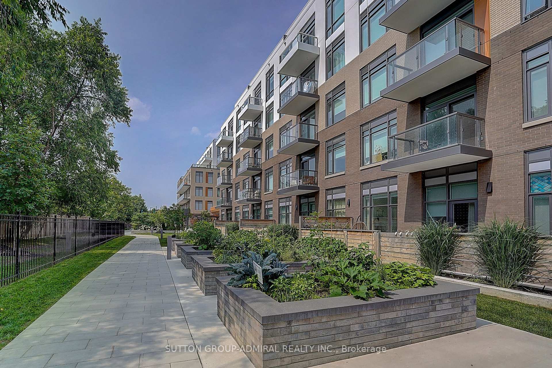 Photo 43 of Unit 712, 8 Beverley Glen Boulevard, Vaughan, Beverley Glen — HOMEH