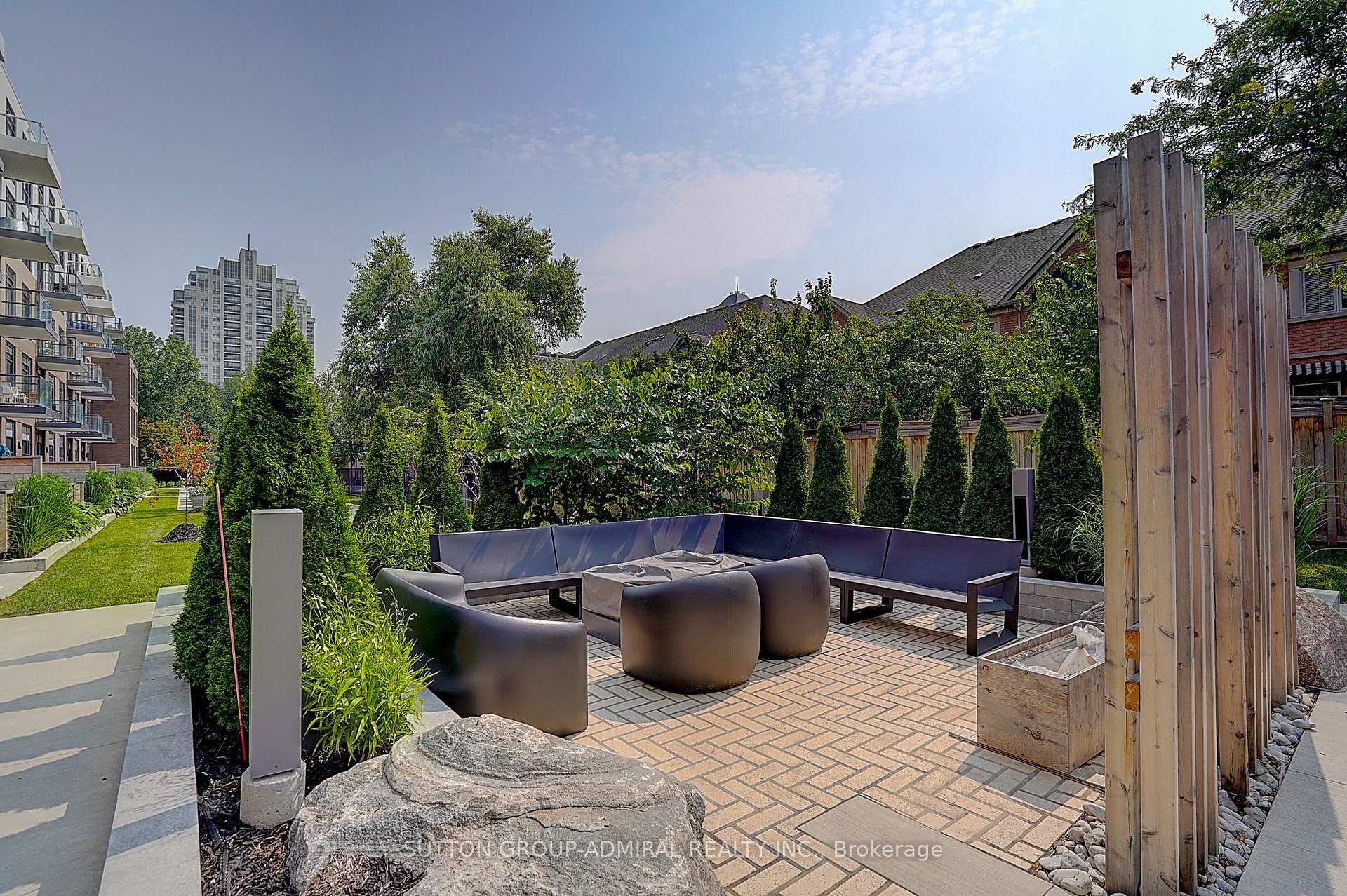 Photo 44 of Unit 712, 8 Beverley Glen Boulevard, Vaughan, Beverley Glen — HOMEH
