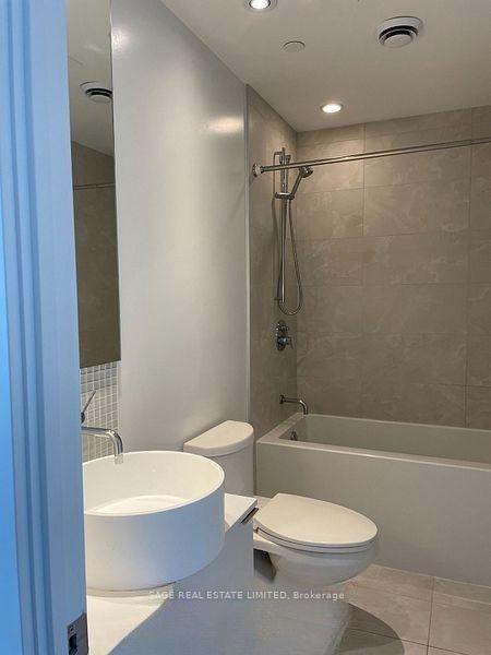Photo 14 of Unit 913, 185 Roehampton Avenue, Toronto, Mount Pleasant West — HOMEH