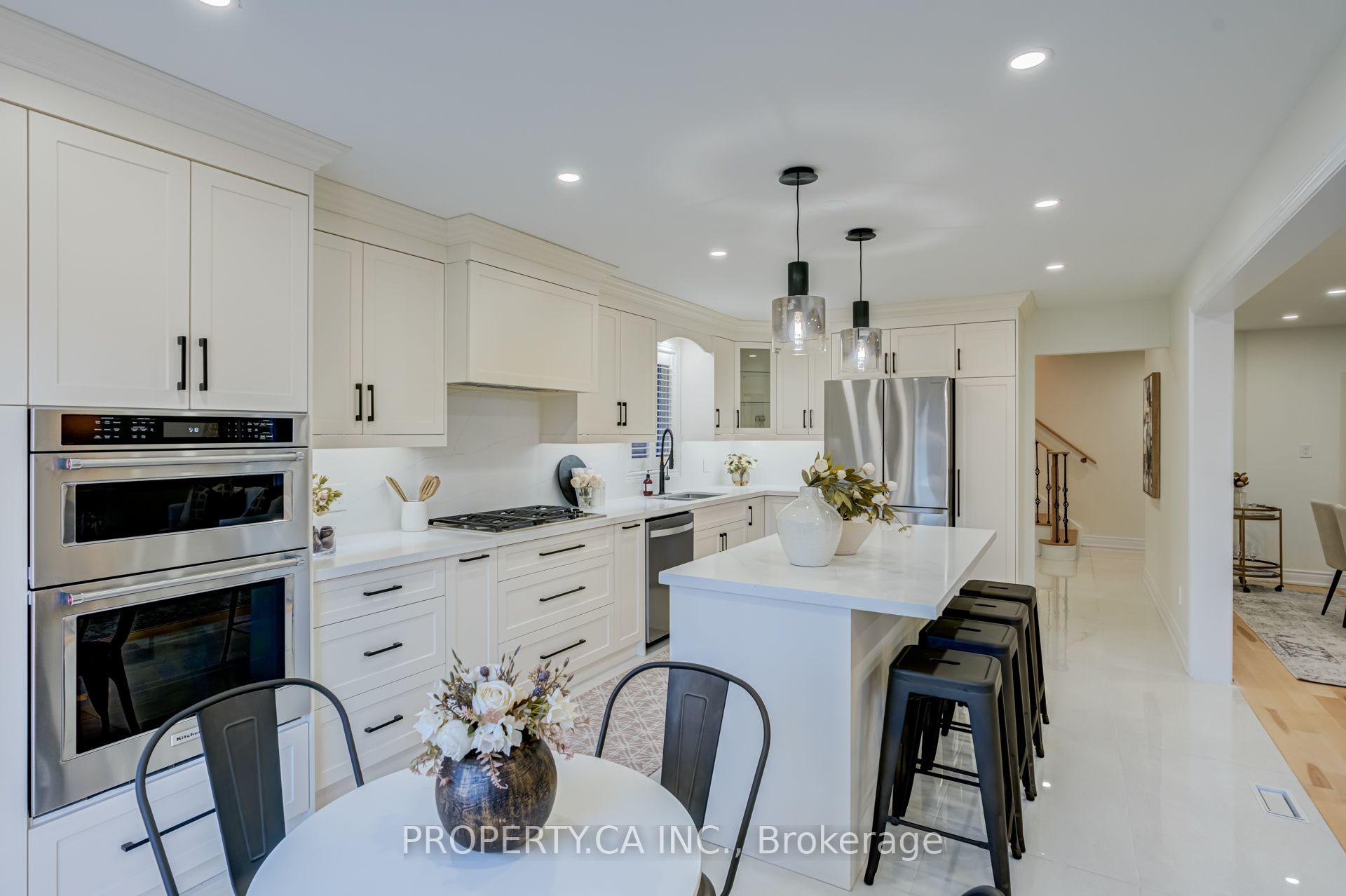 Photo 9 of 131 Giotto Crescent, Vaughan, Maple — HOMEH