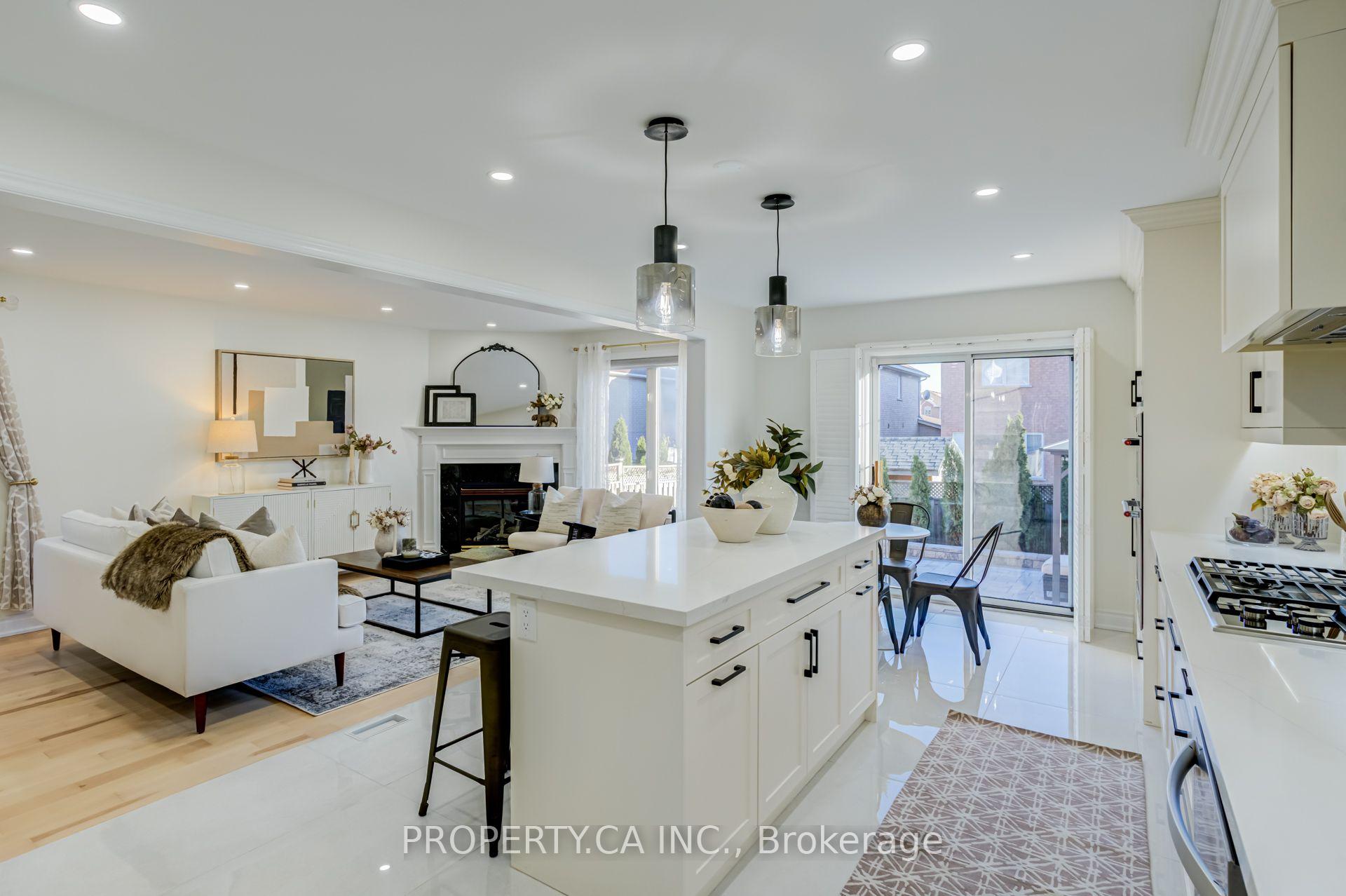 Photo 10 of 131 Giotto Crescent, Vaughan, Maple — HOMEH