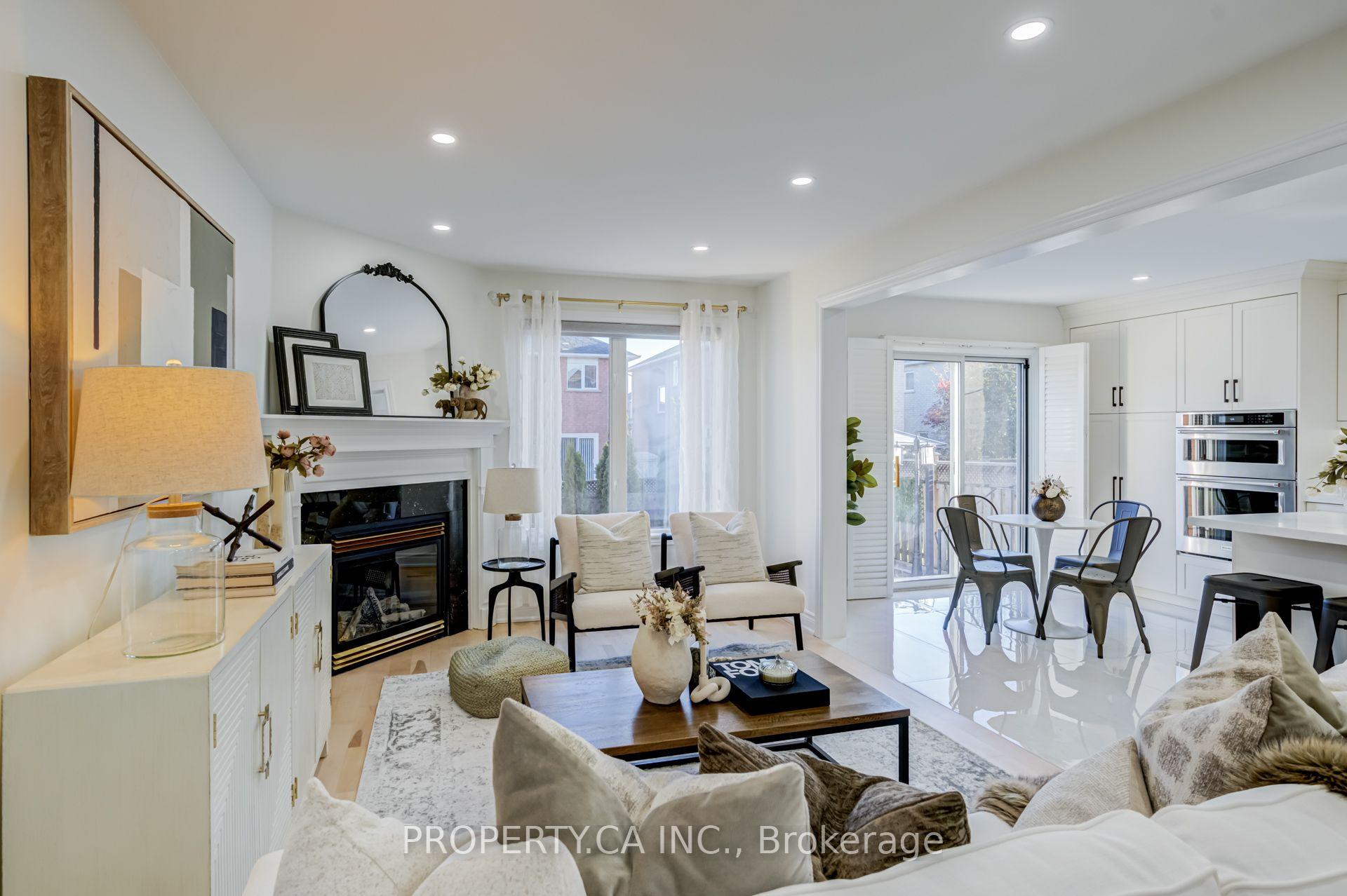 Photo 15 of 131 Giotto Crescent, Vaughan, Maple — HOMEH