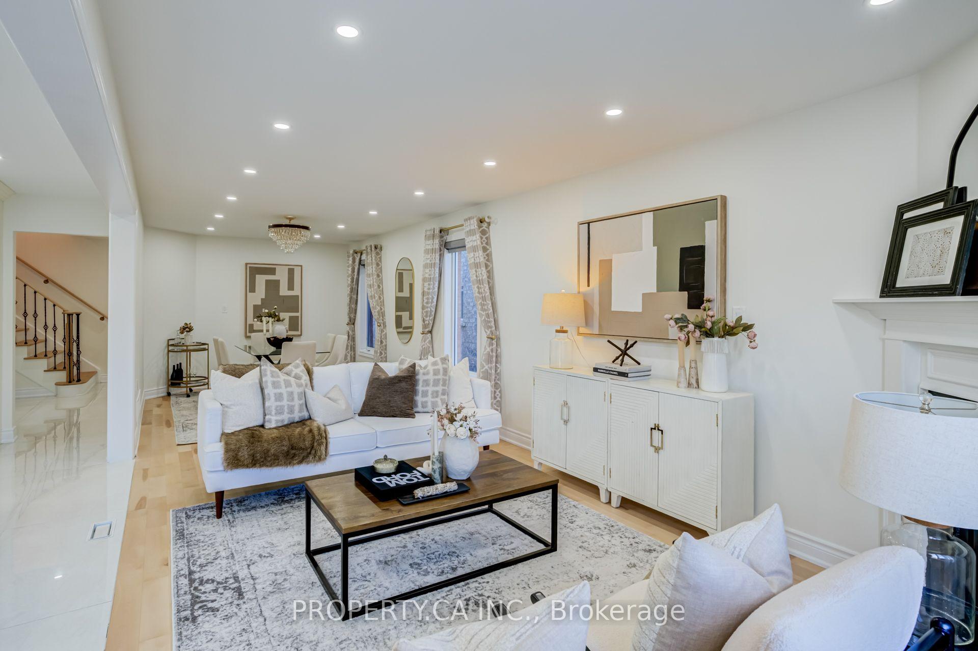 Photo 16 of 131 Giotto Crescent, Vaughan, Maple — HOMEH