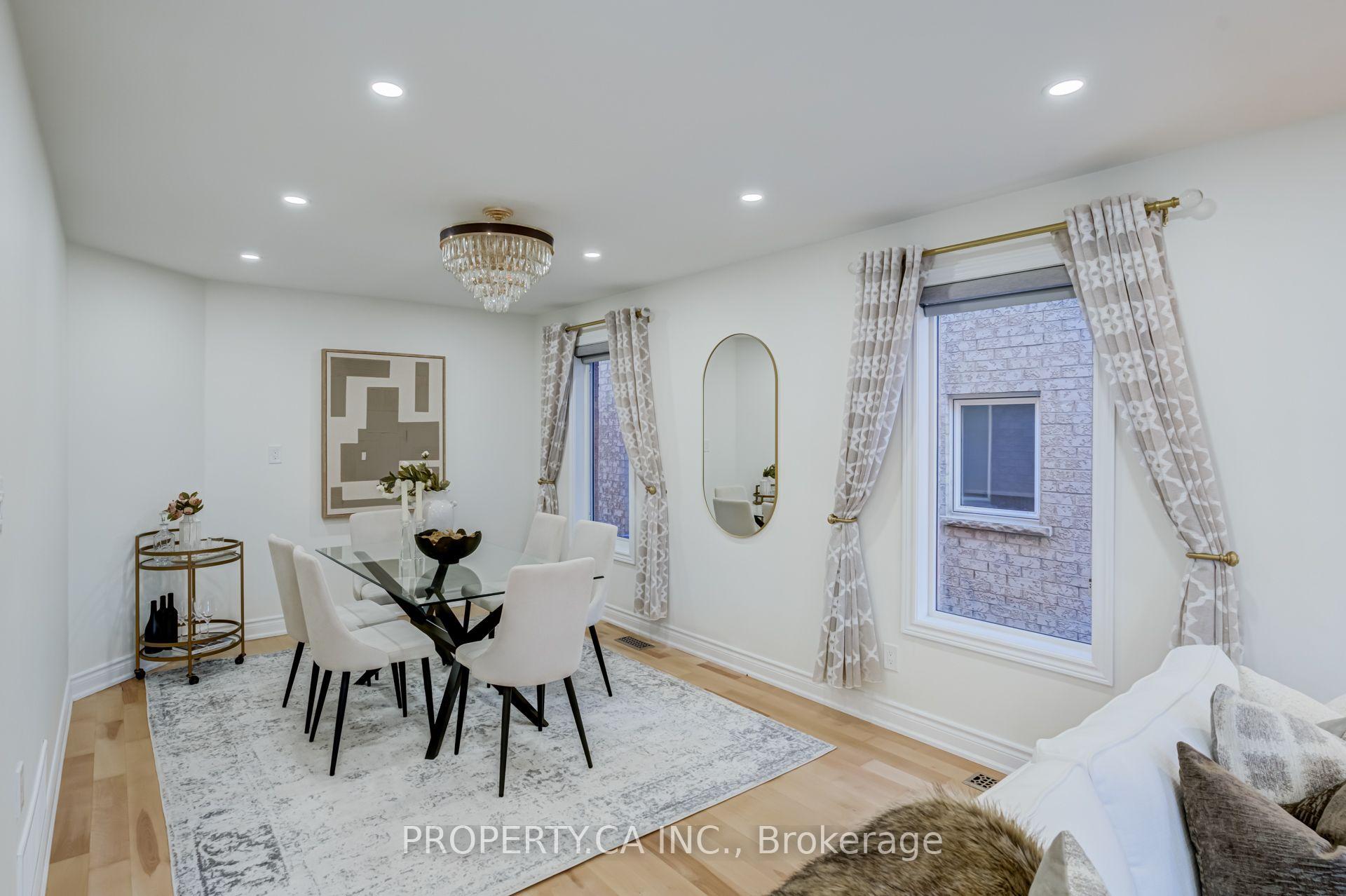 Photo 17 of 131 Giotto Crescent, Vaughan, Maple — HOMEH