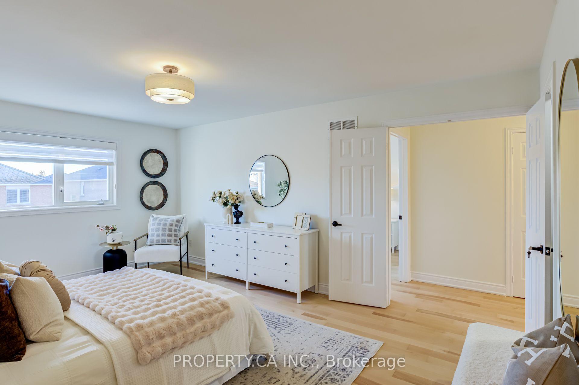 Photo 24 of 131 Giotto Crescent, Vaughan, Maple — HOMEH