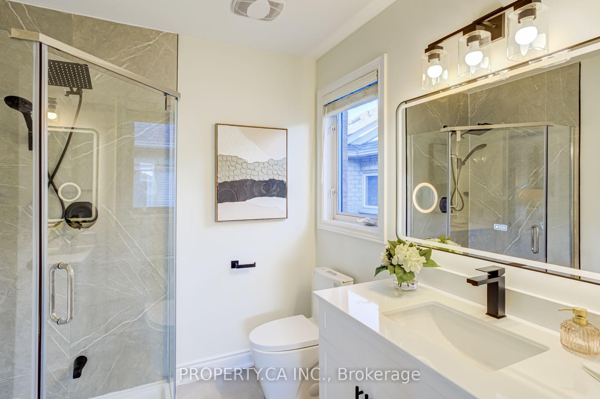 Photo 25 of 131 Giotto Crescent, Vaughan, Maple — HOMEH