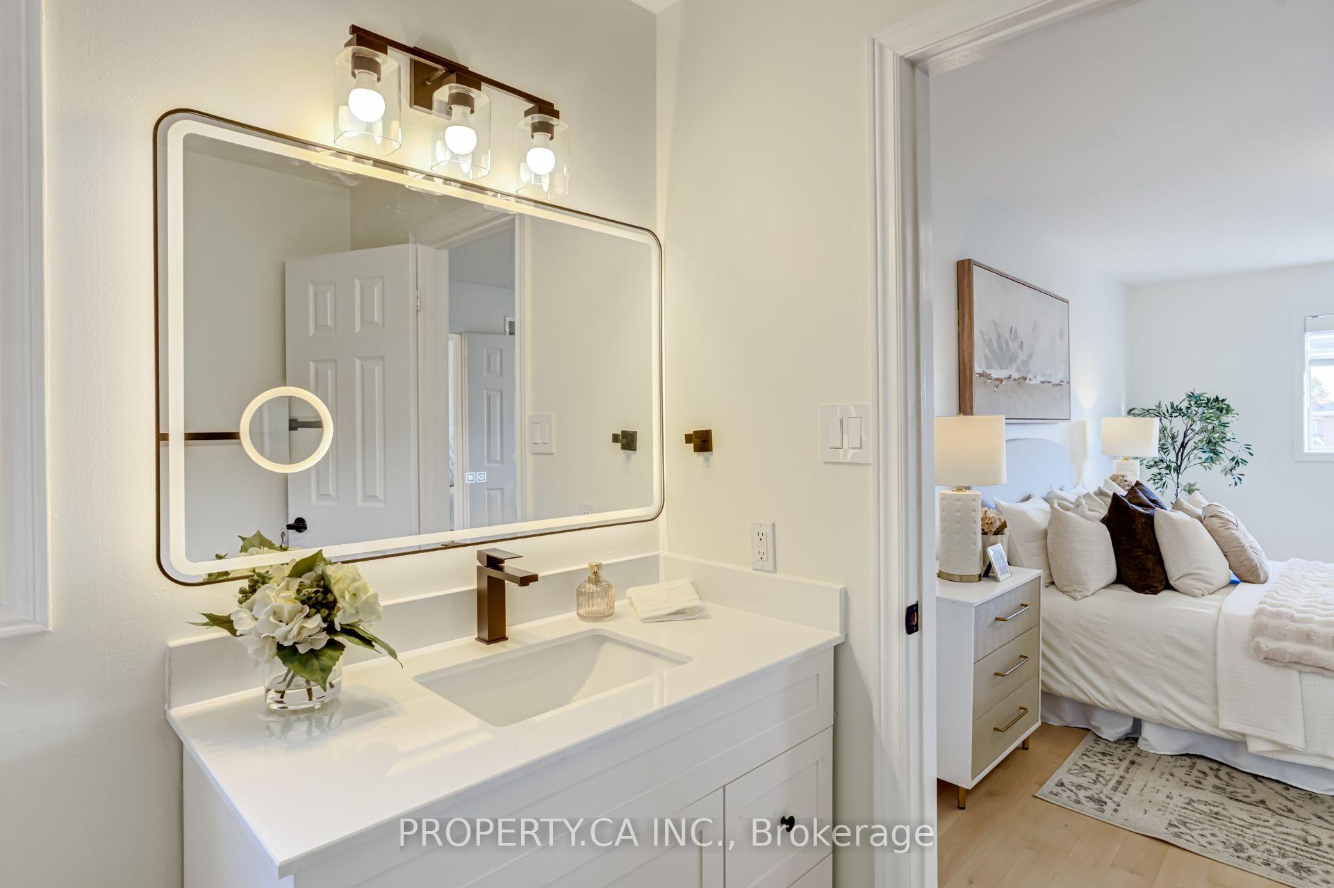 Photo 26 of 131 Giotto Crescent, Vaughan, Maple — HOMEH
