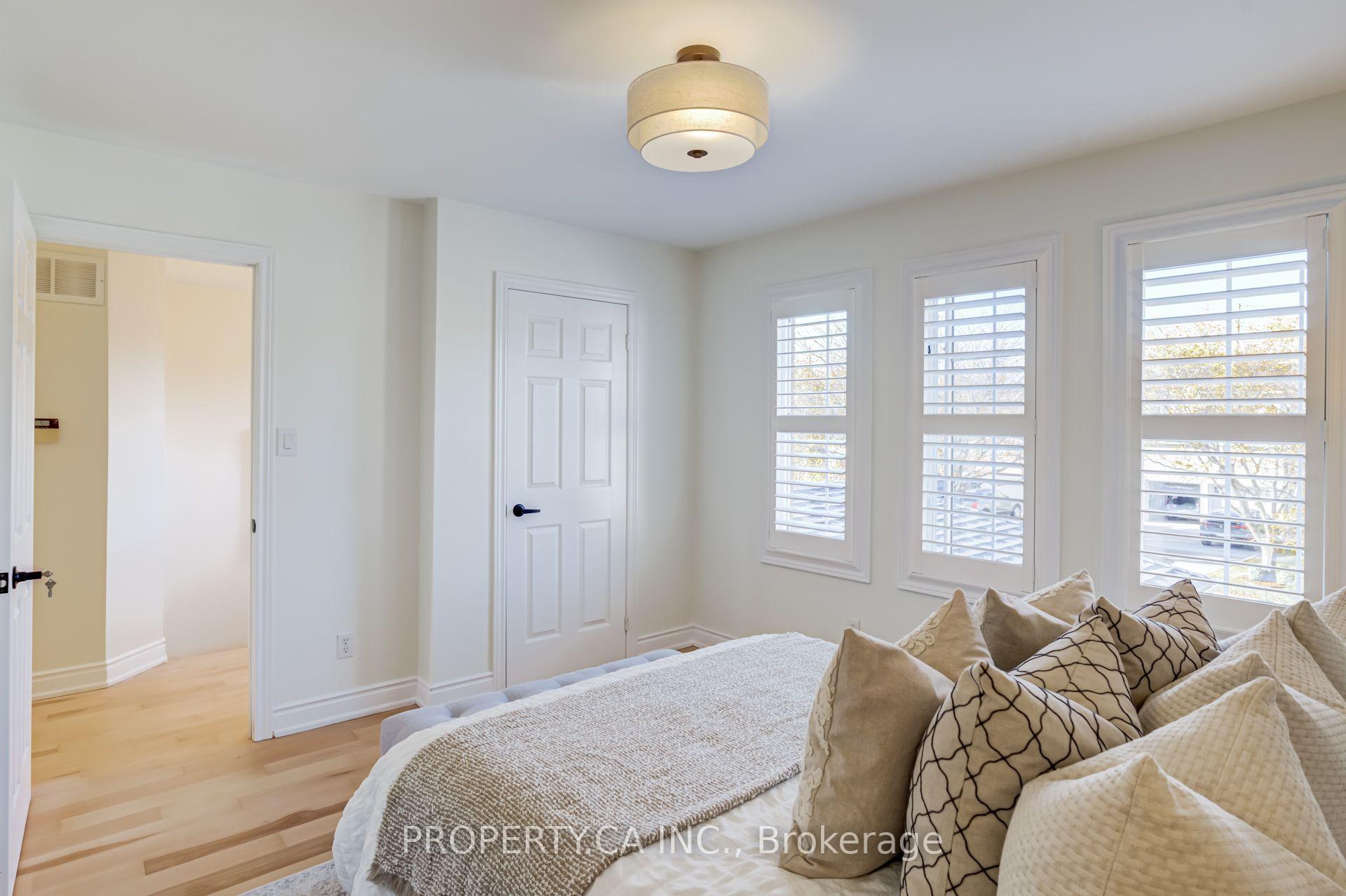 Photo 32 of 131 Giotto Crescent, Vaughan, Maple — HOMEH