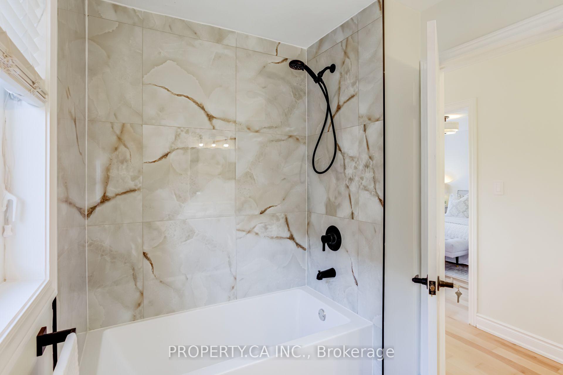 Photo 35 of 131 Giotto Crescent, Vaughan, Maple — HOMEH