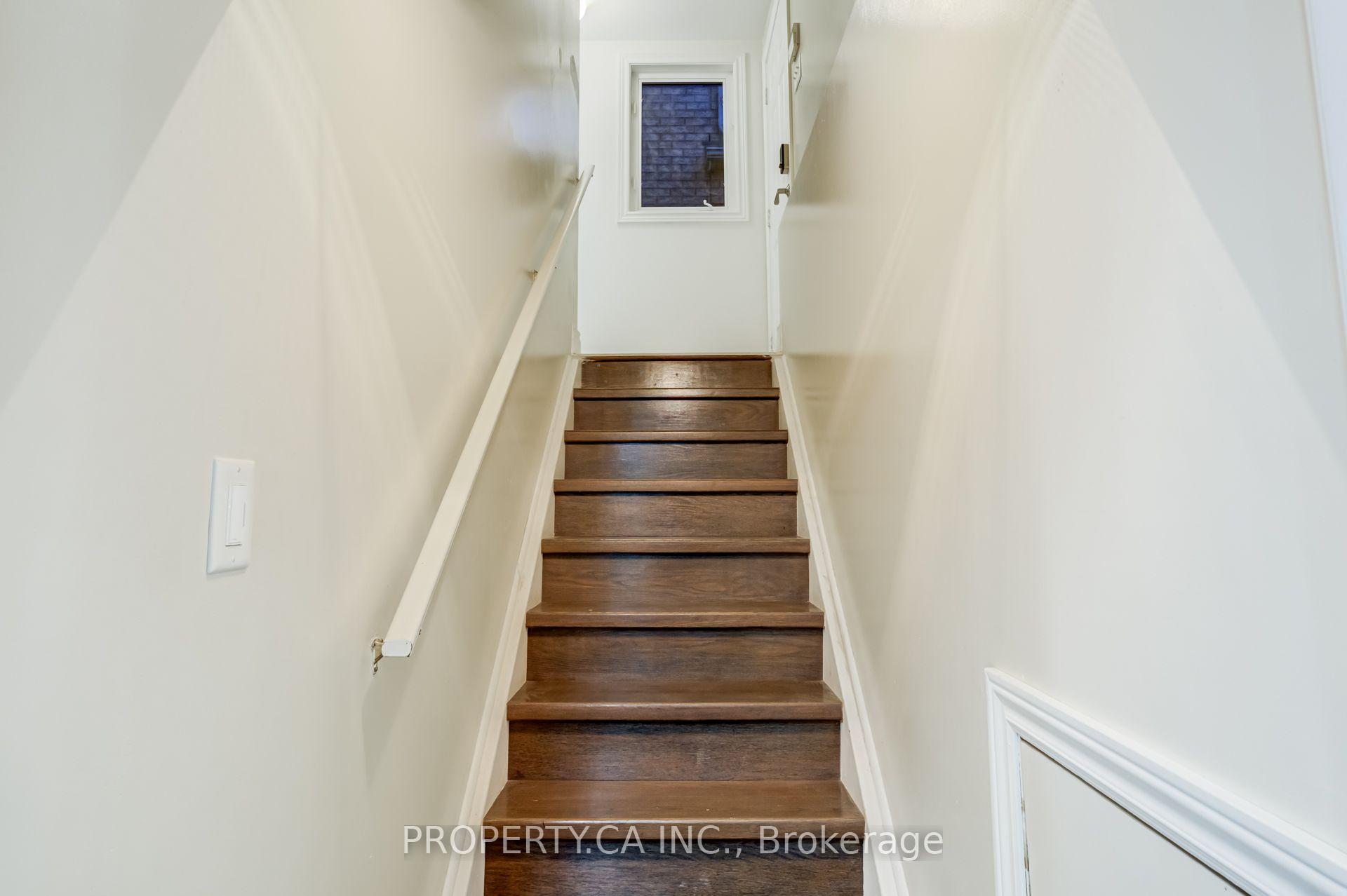 Photo 37 of 131 Giotto Crescent, Vaughan, Maple — HOMEH