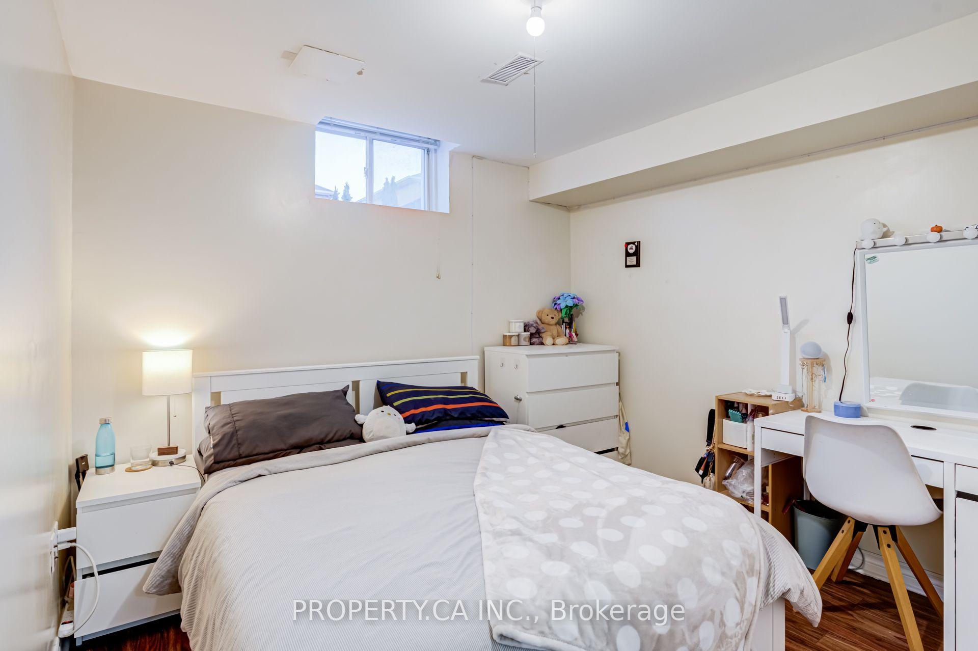 Photo 41 of 131 Giotto Crescent, Vaughan, Maple — HOMEH