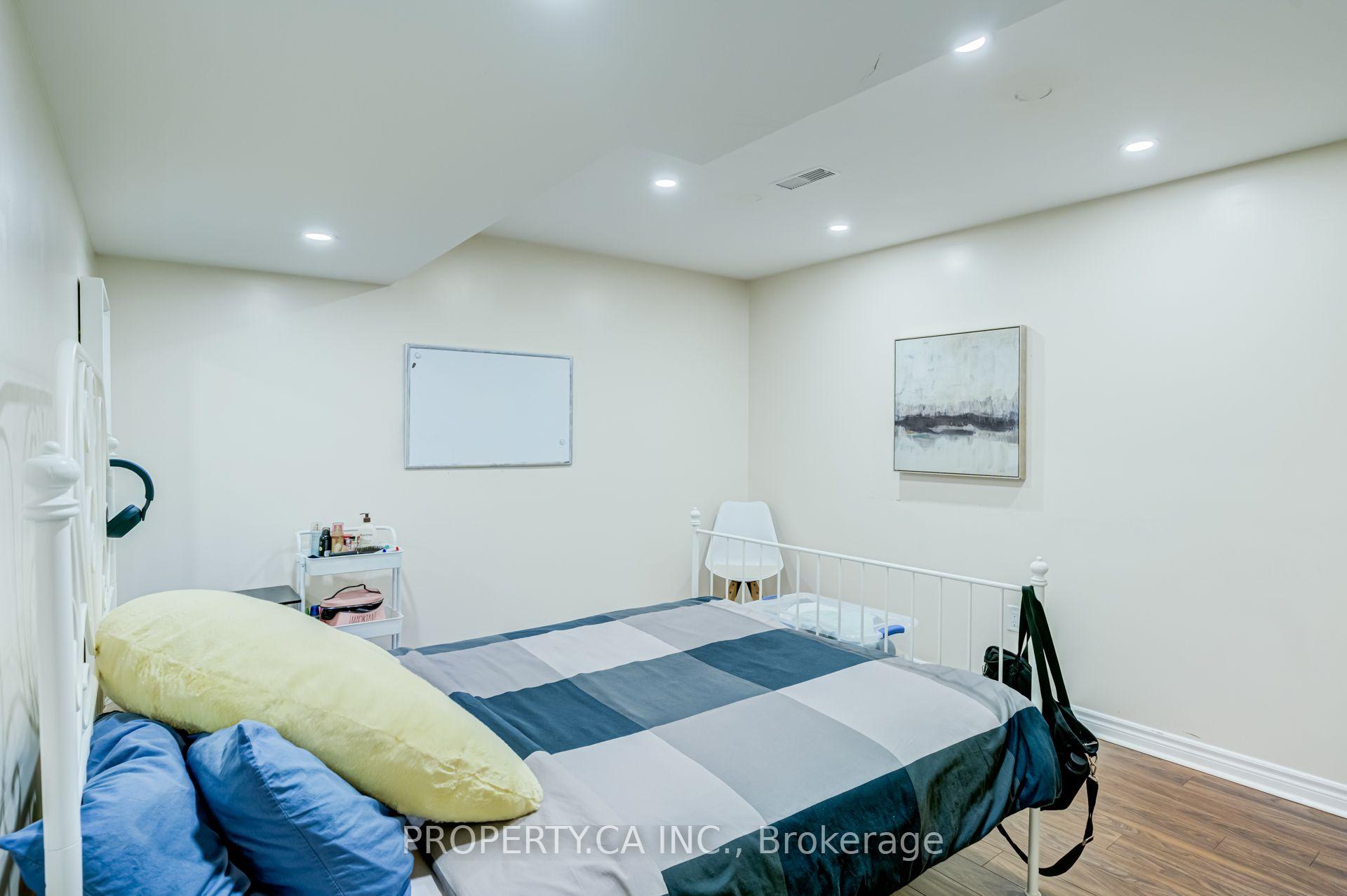 Photo 42 of 131 Giotto Crescent, Vaughan, Maple — HOMEH