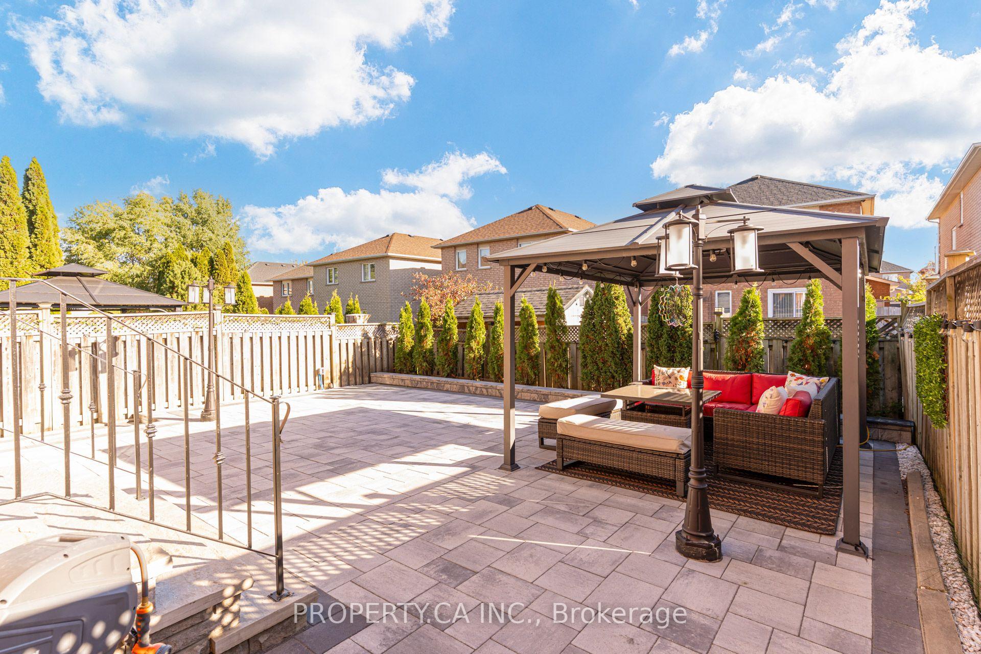 Photo 47 of 131 Giotto Crescent, Vaughan, Maple — HOMEH