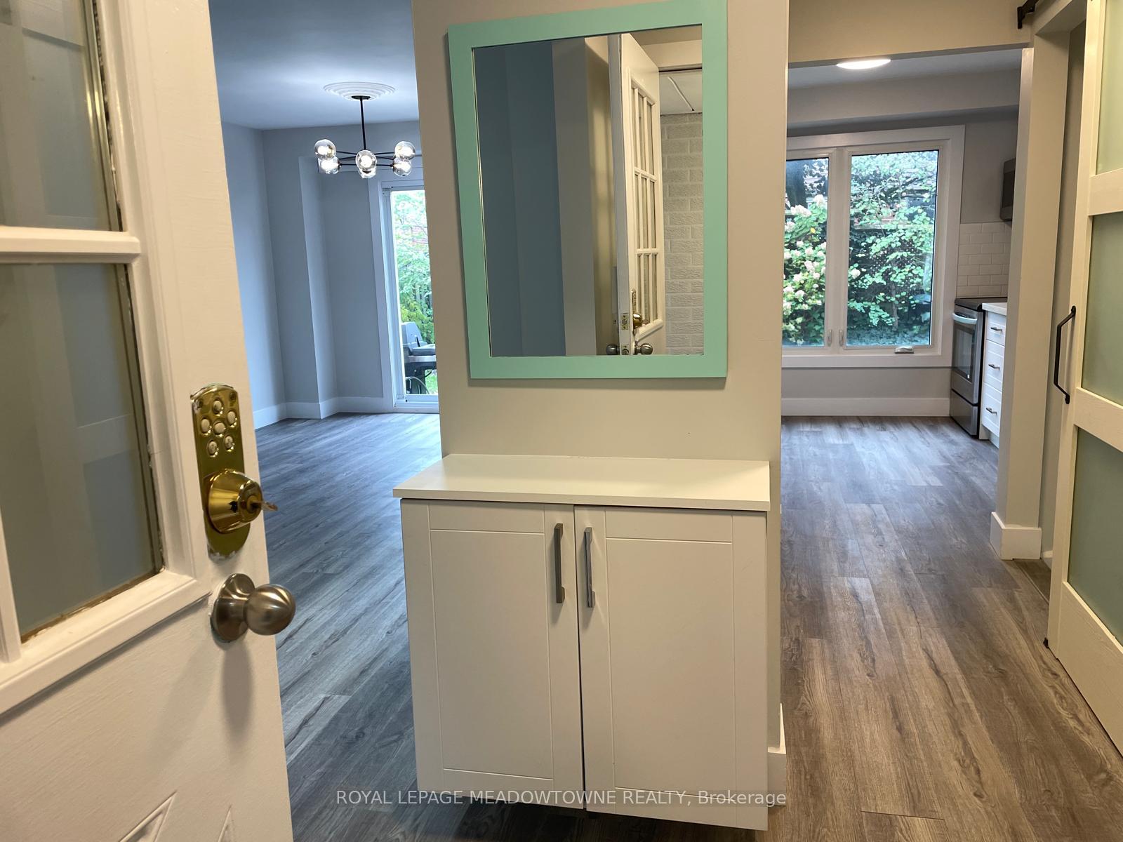 Photo 3 of 444 Vanier Drive, Milton, Bronte Meadows — HOMEH