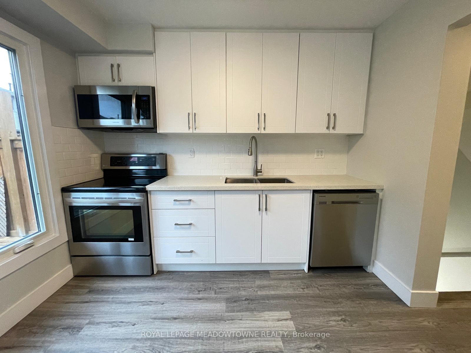 Photo 11 of 444 Vanier Drive, Milton, Bronte Meadows — HOMEH