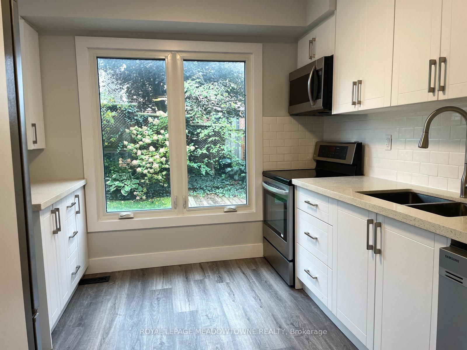 Photo 13 of 444 Vanier Drive, Milton, Bronte Meadows — HOMEH