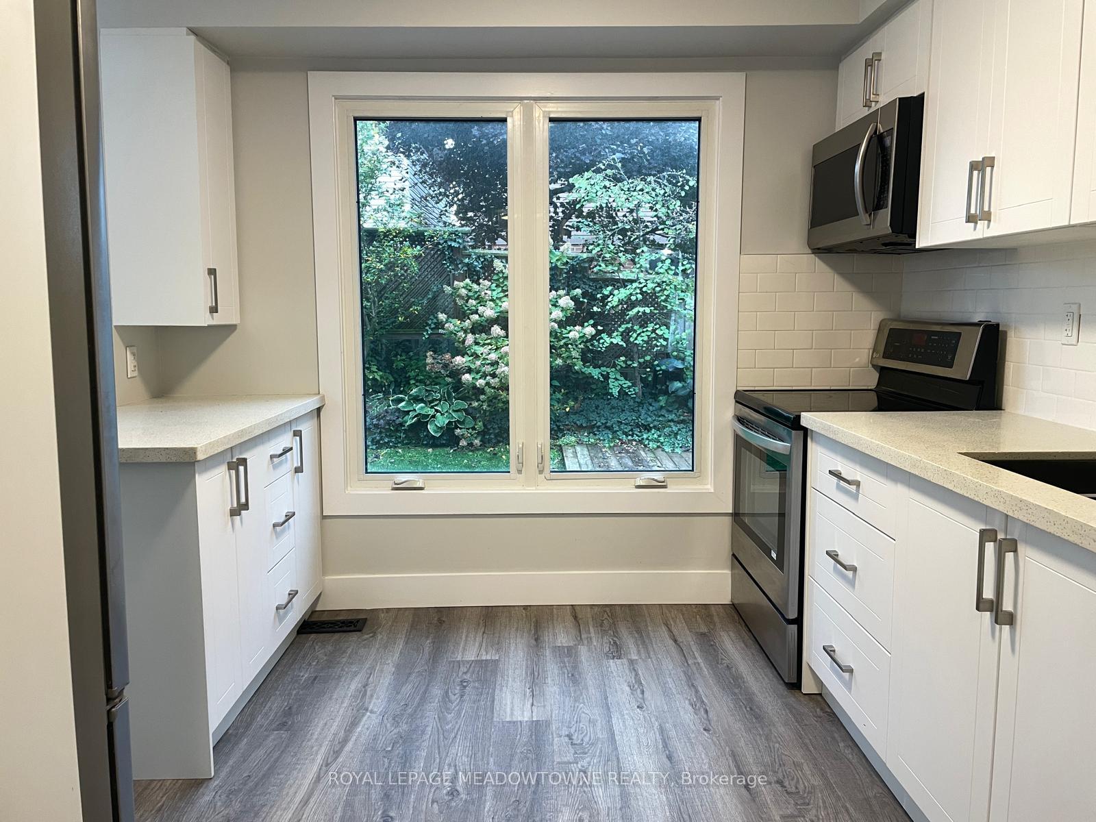 Photo 14 of 444 Vanier Drive, Milton, Bronte Meadows — HOMEH