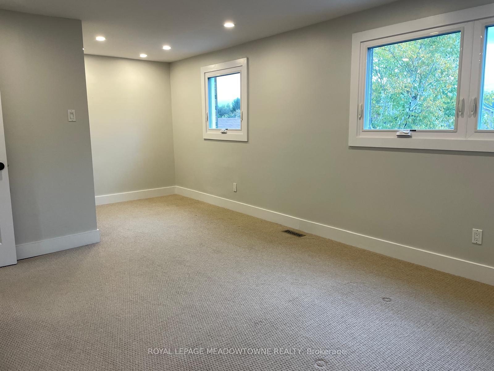 Photo 19 of 444 Vanier Drive, Milton, Bronte Meadows — HOMEH